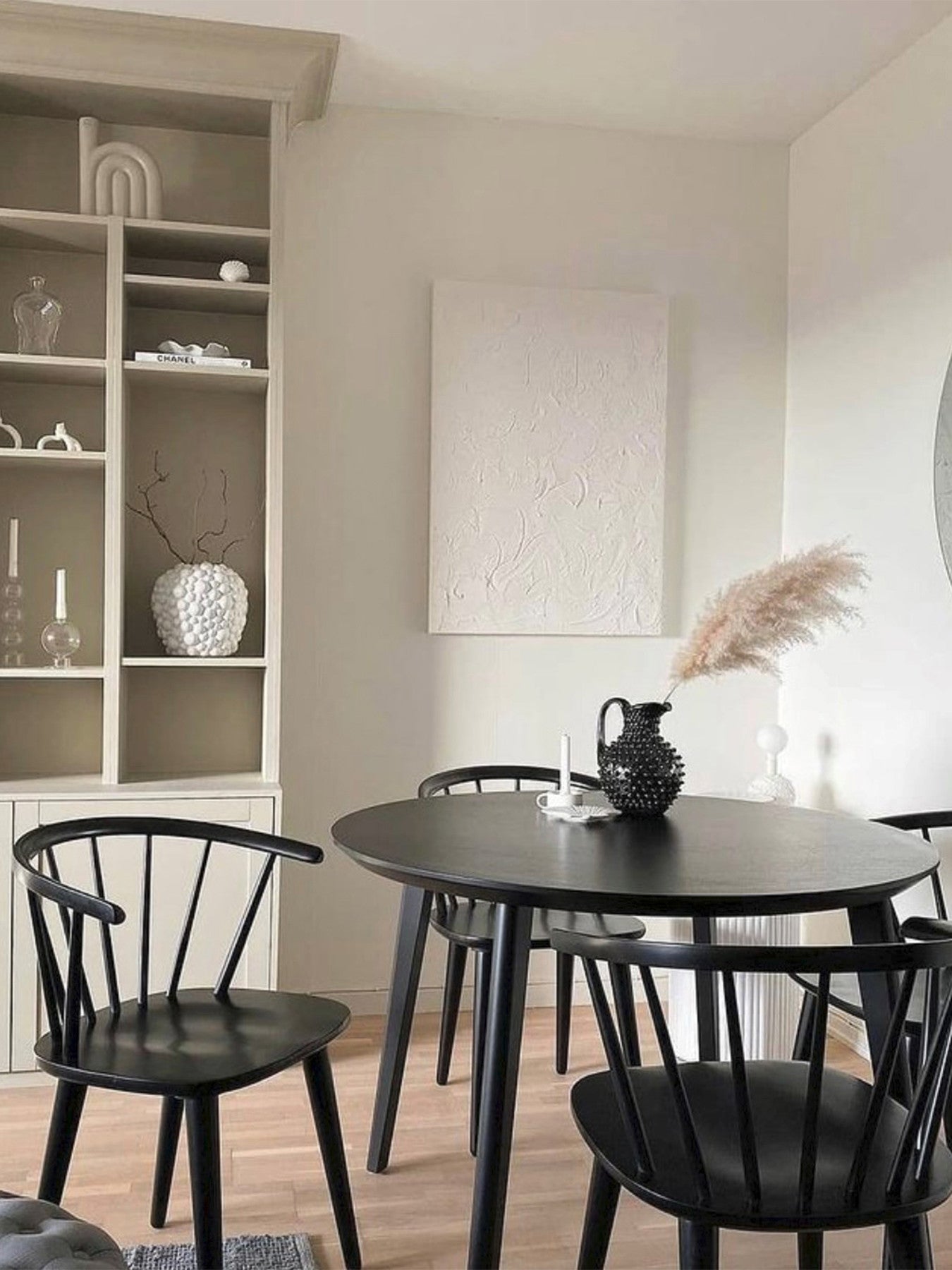 Jackson Round Bevelled Top Table