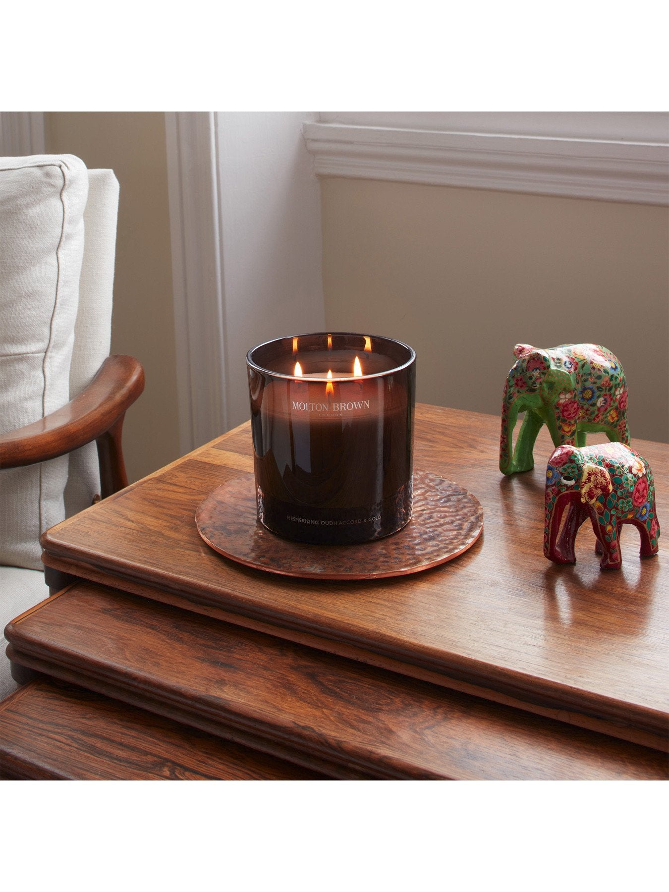 Mesmerising Oudh Accord Gold Luxury Scented Candle Triple Wick 600g