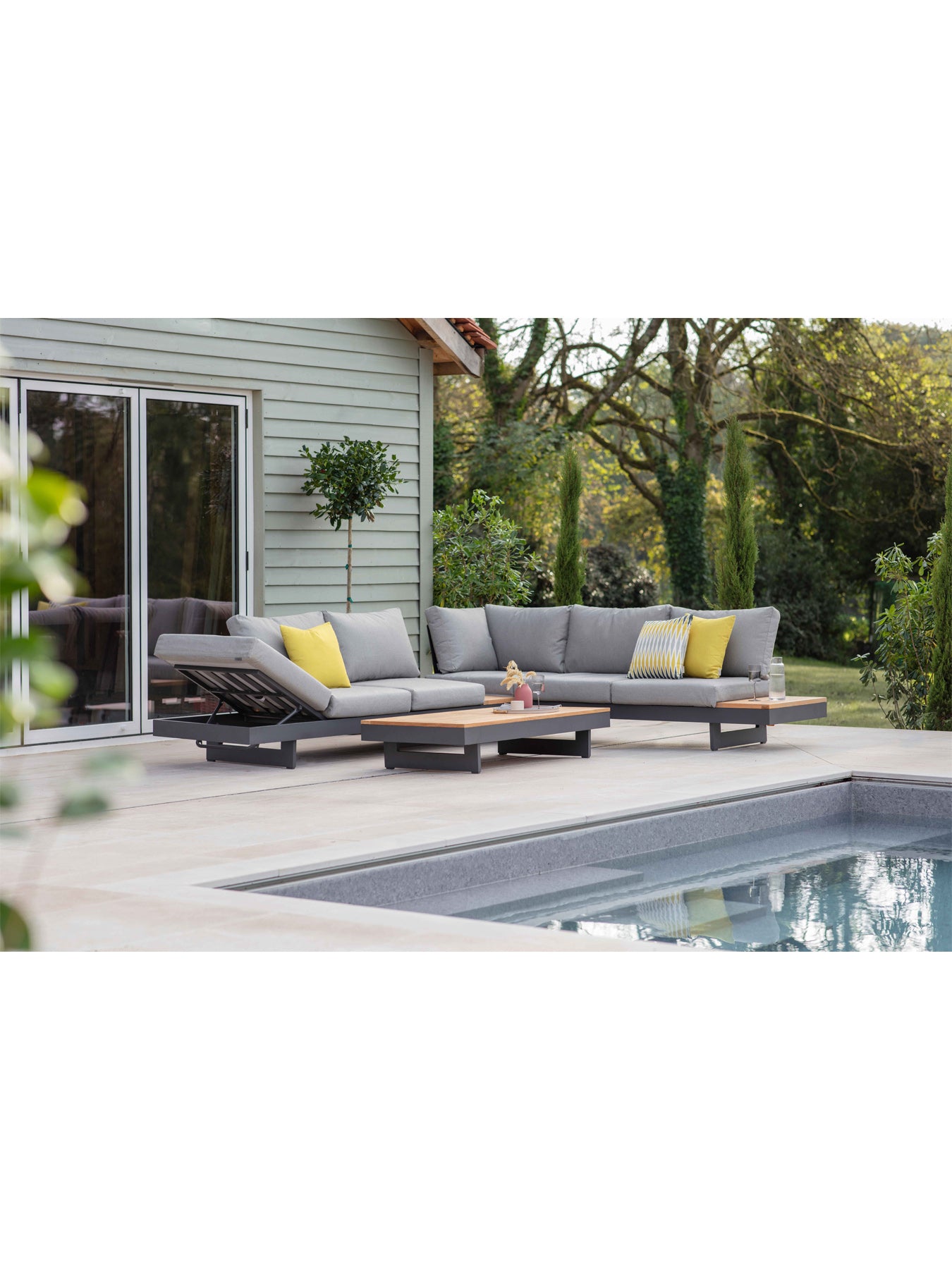 Vilamoura Modular Sofa with Rectangle Teak Coffee Table