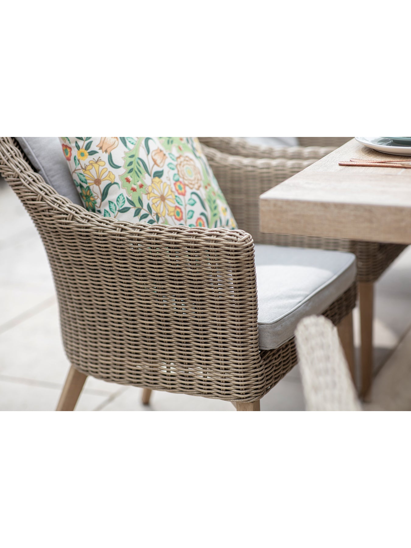 Fairford 8-Seater Garden Dining Set Cream