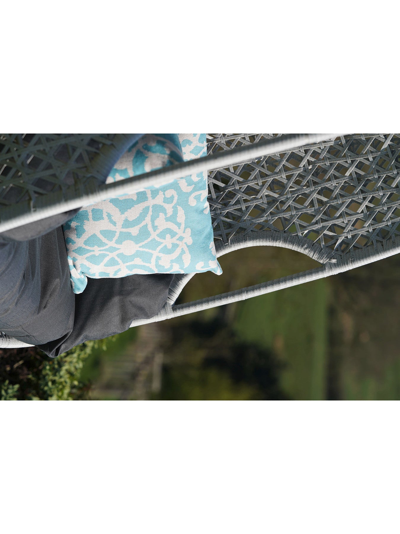 Monterey Double Hanging Cocoon with Cushion