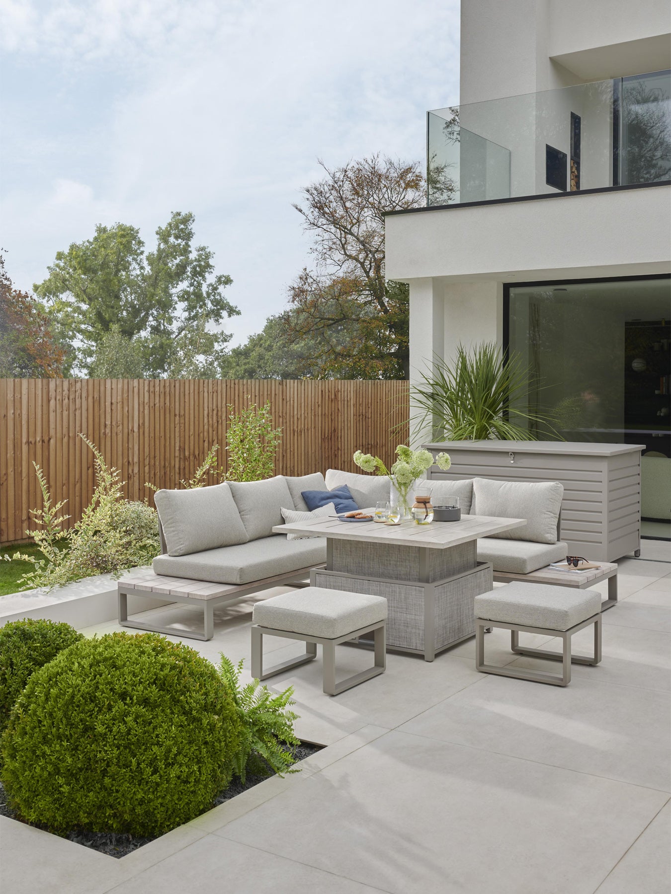 Marina Corner Lounge Set with Adjustable Table