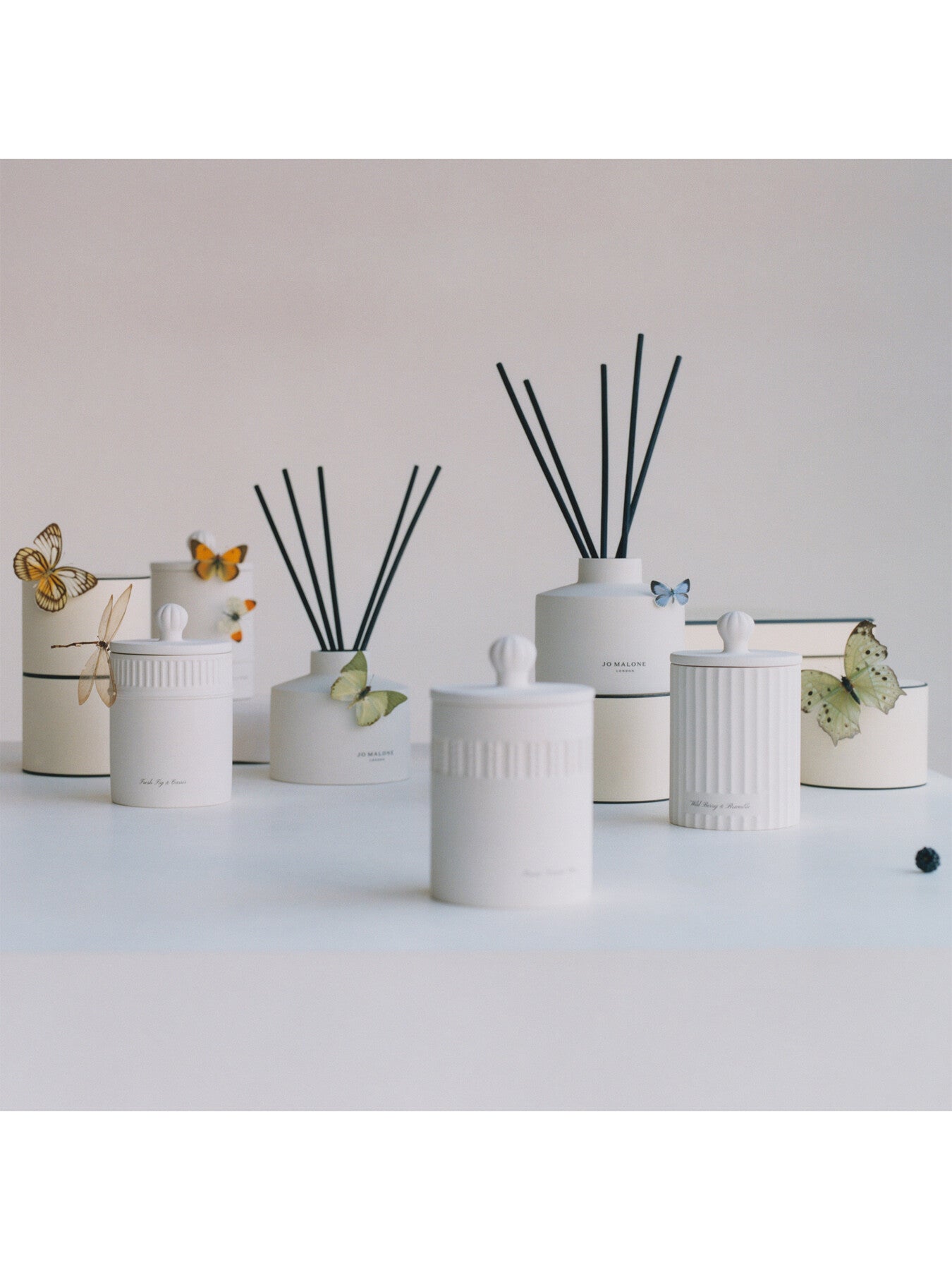Green Tomato Vine Townhouse Candle
