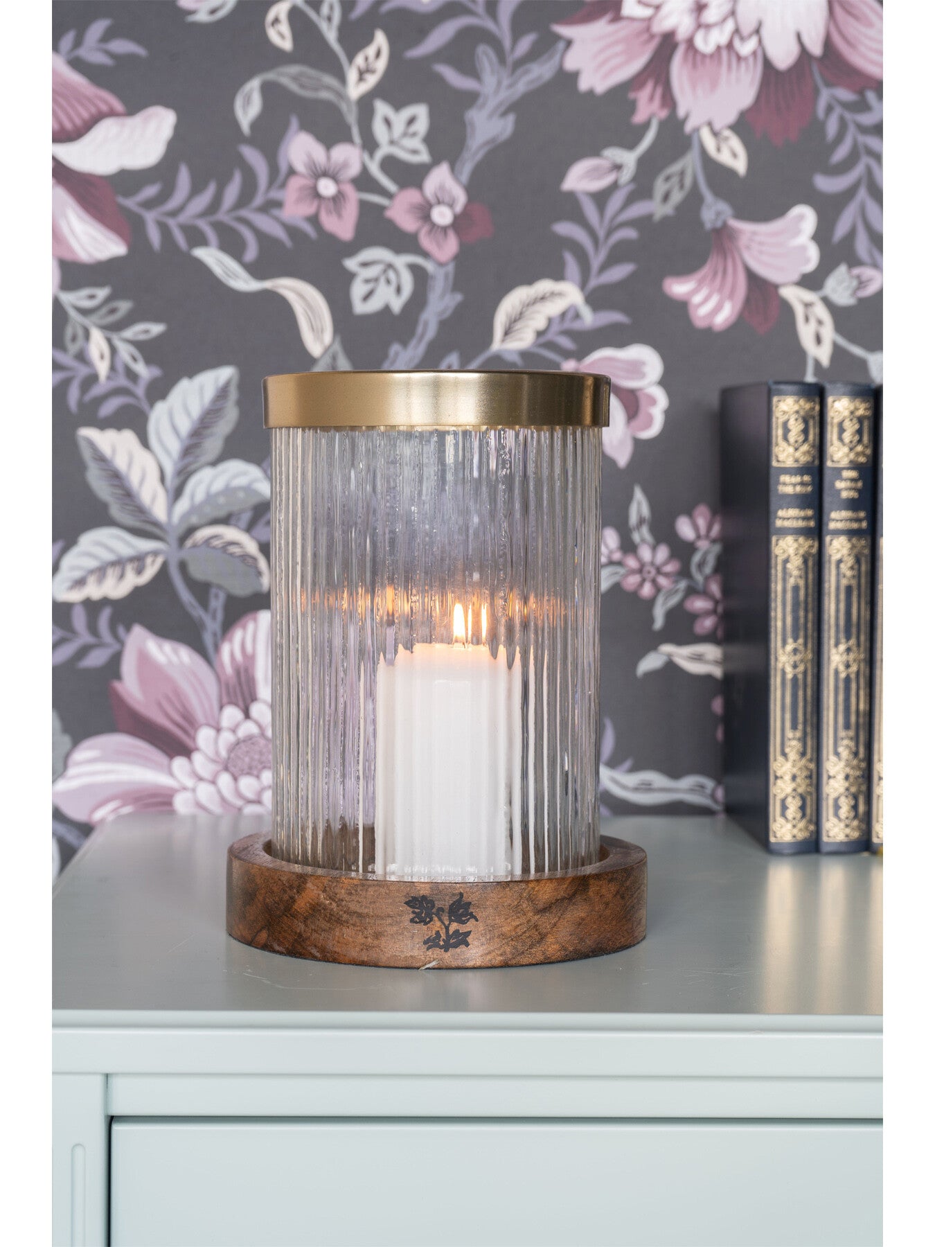 Small Ribbed Hurricane