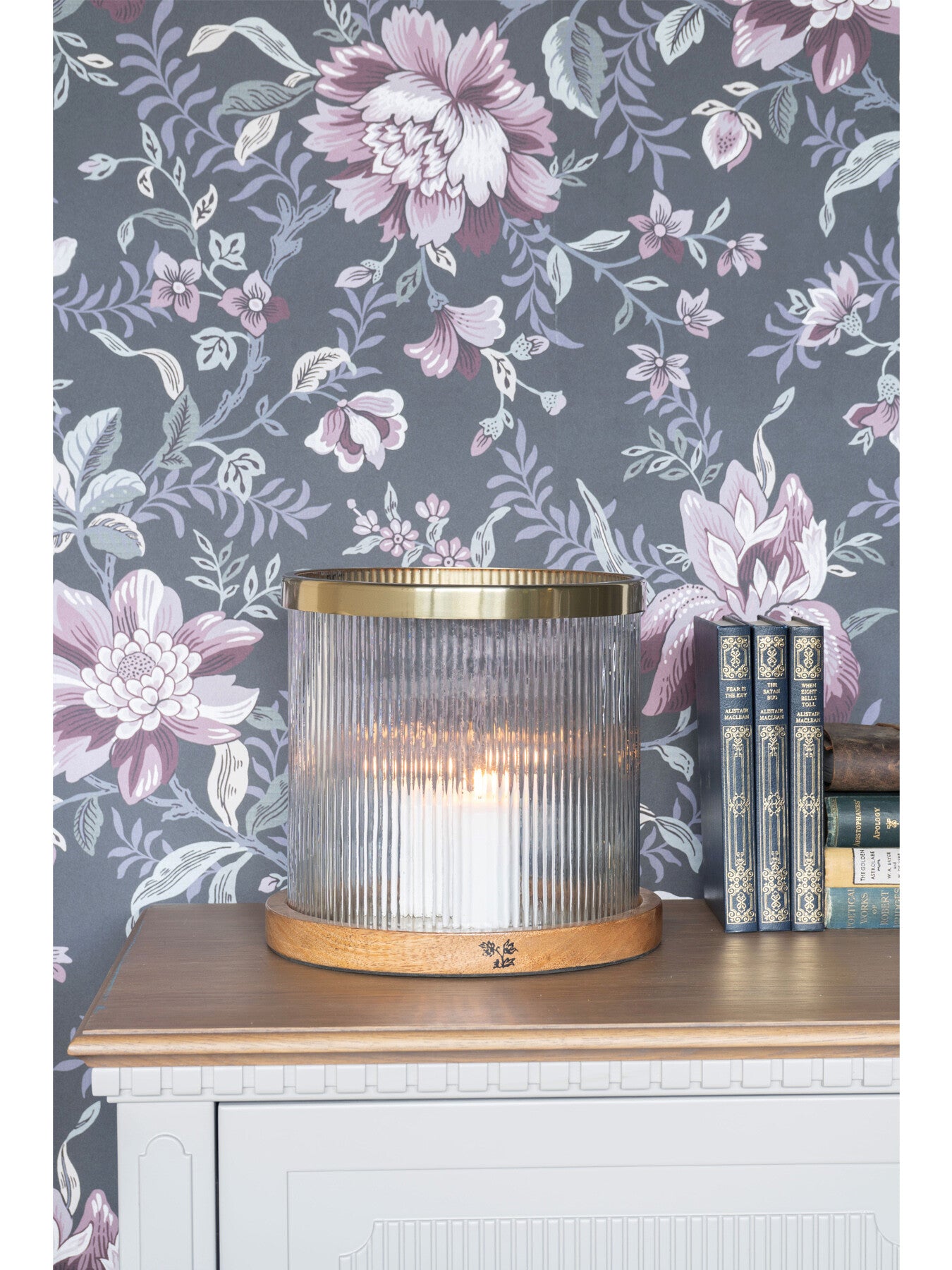 Large Ribbed Hurricane