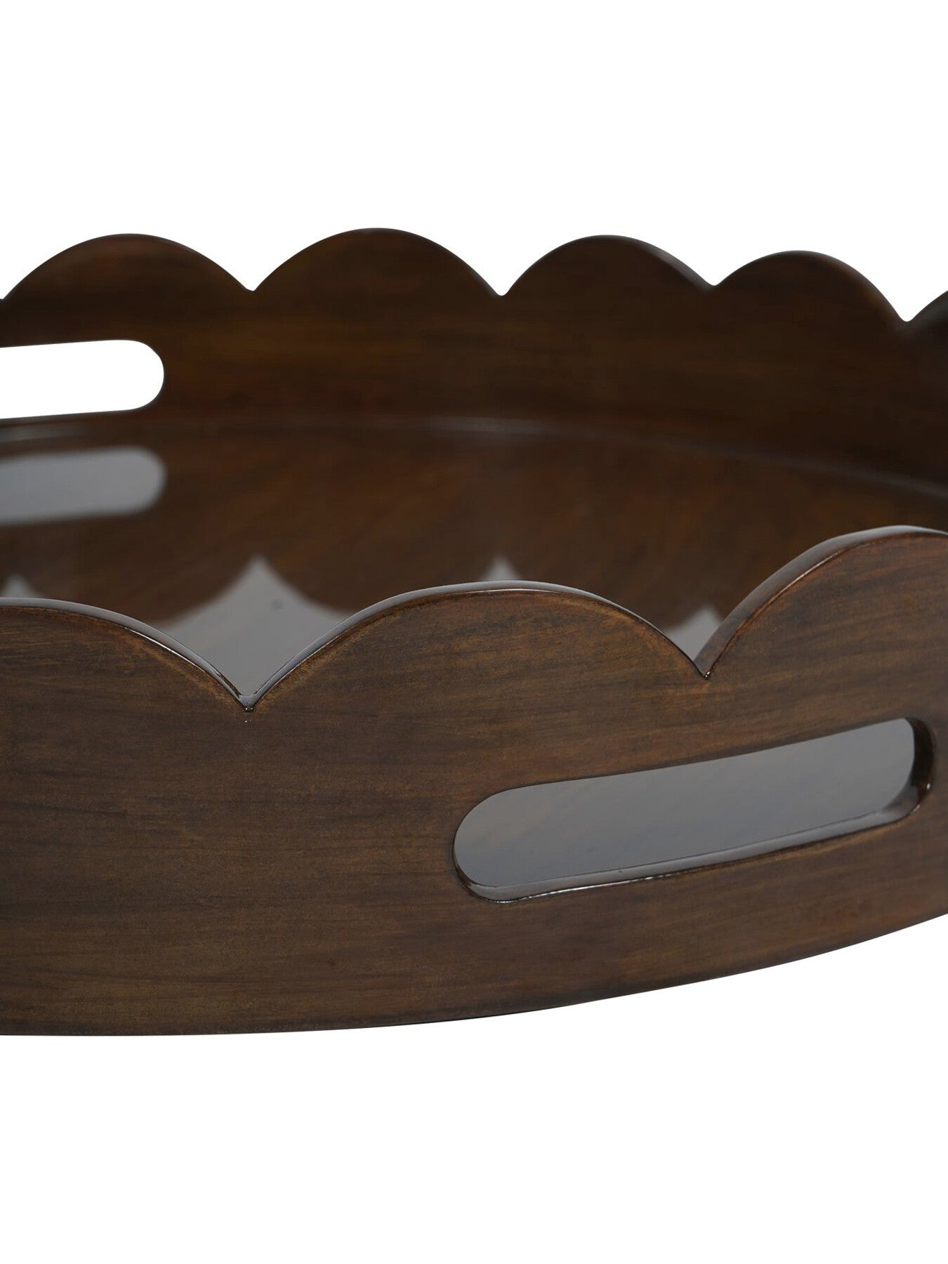 Lacquer Round Tray Maple with Scallop Edge