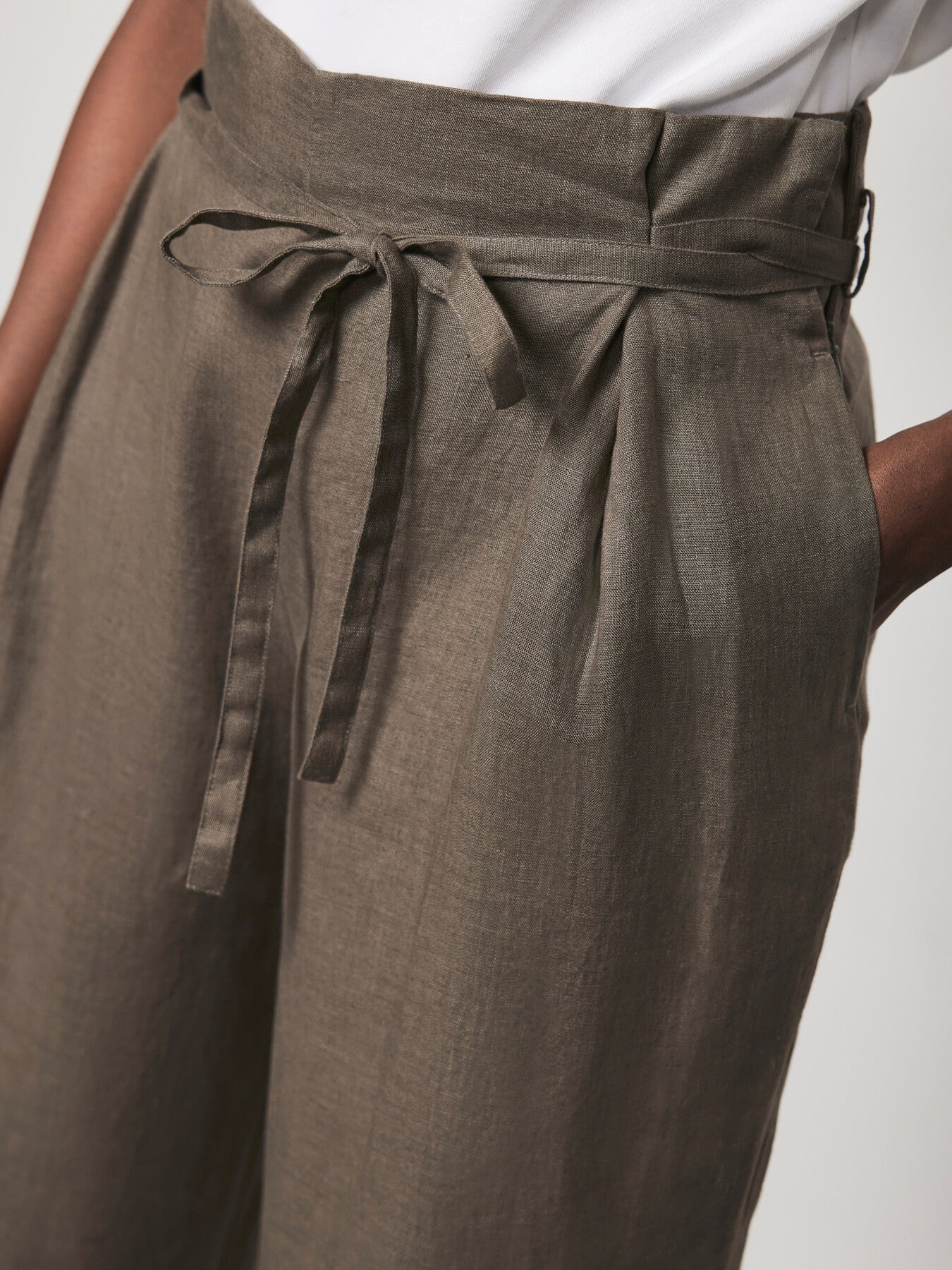 Linen Belted Trousers