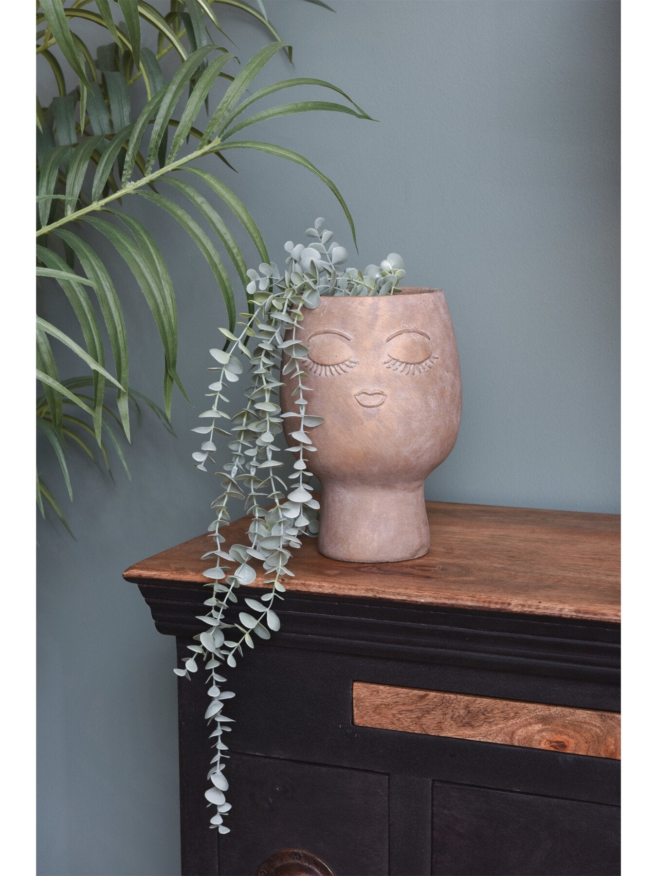 Ava Face Concrete Planter Large 25cm