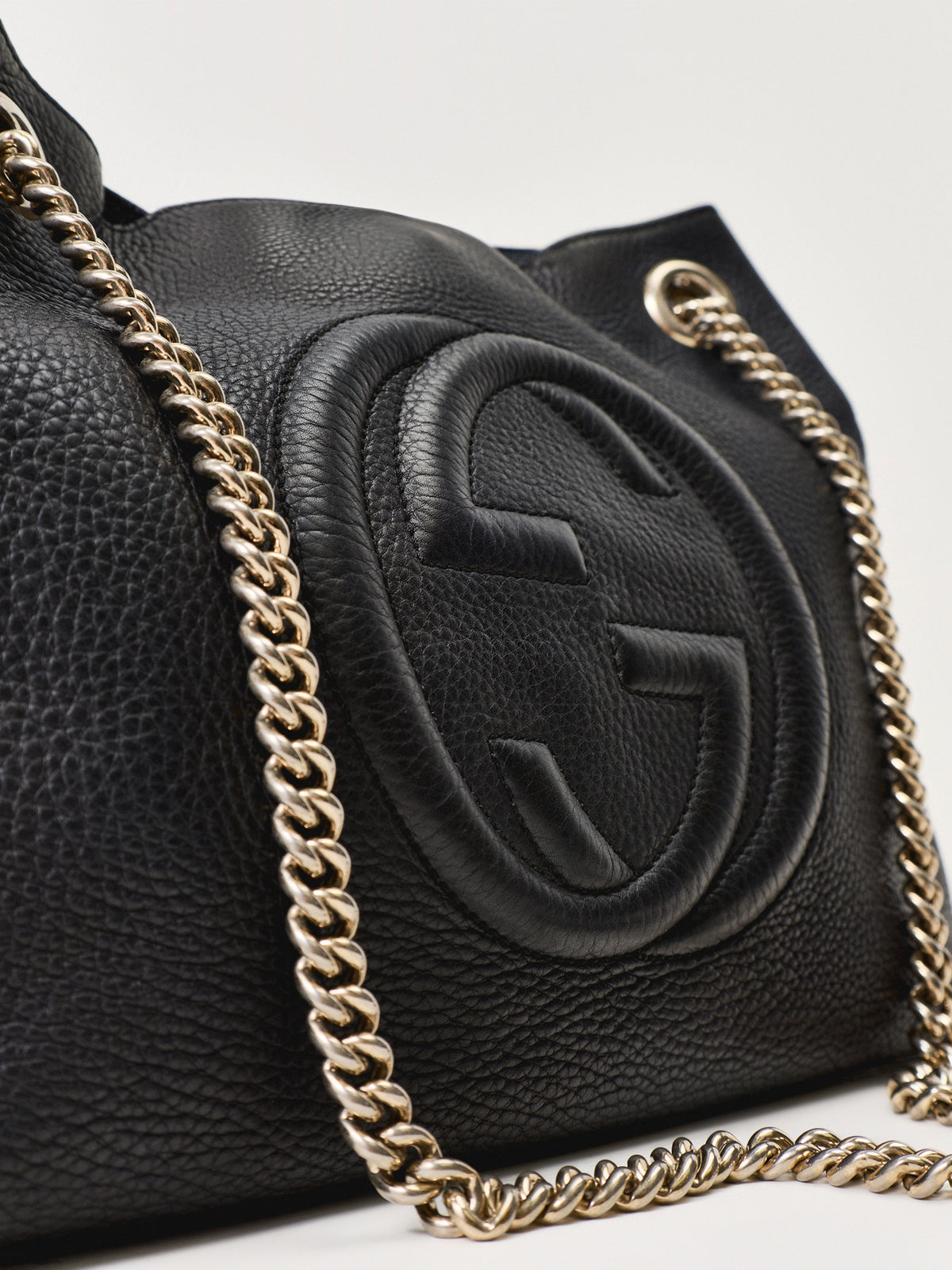 Gucci Soho Pebble Calfskin Chain Tote – Black