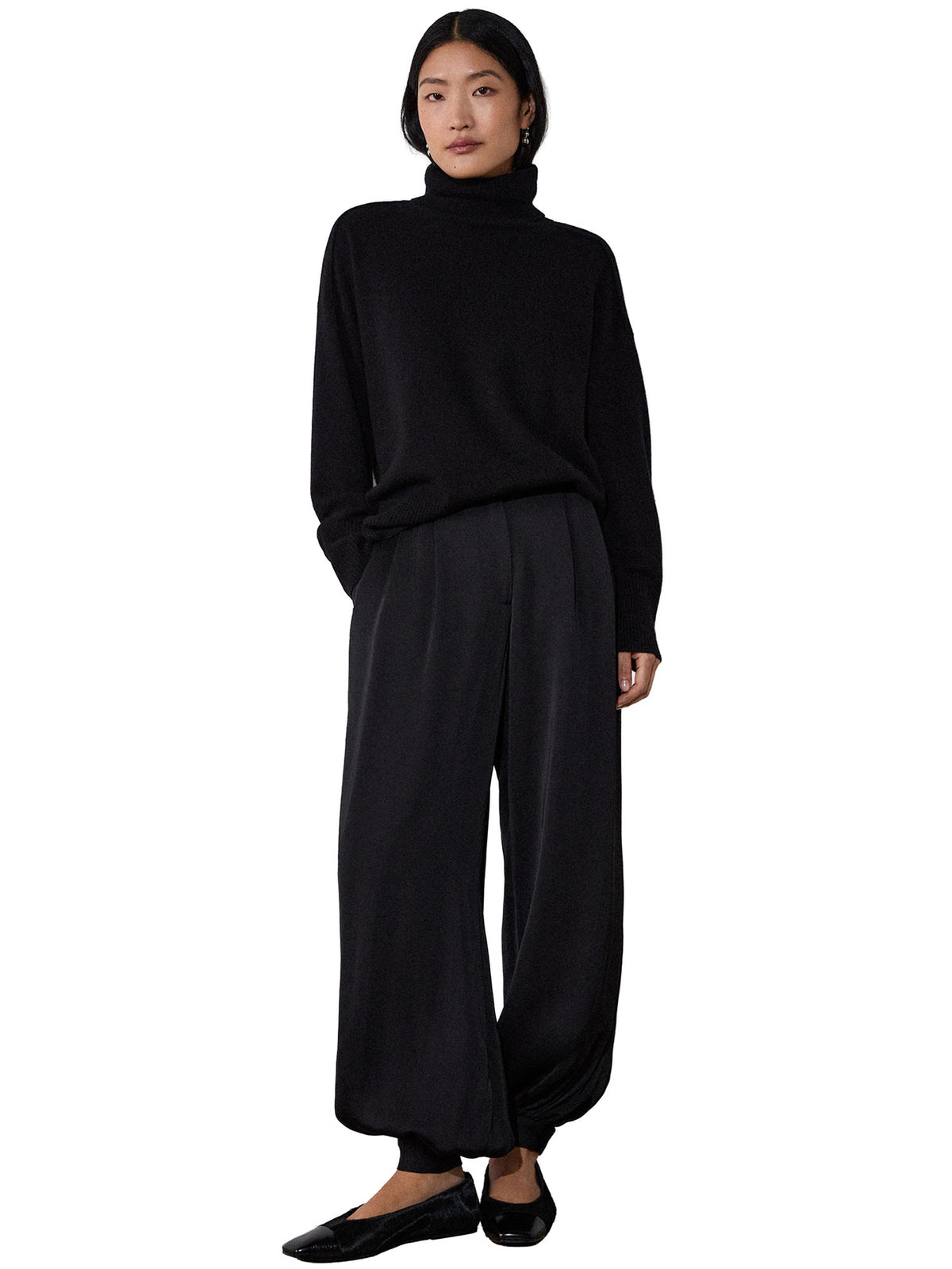 Cashmere Seam Roll Neck Knit
