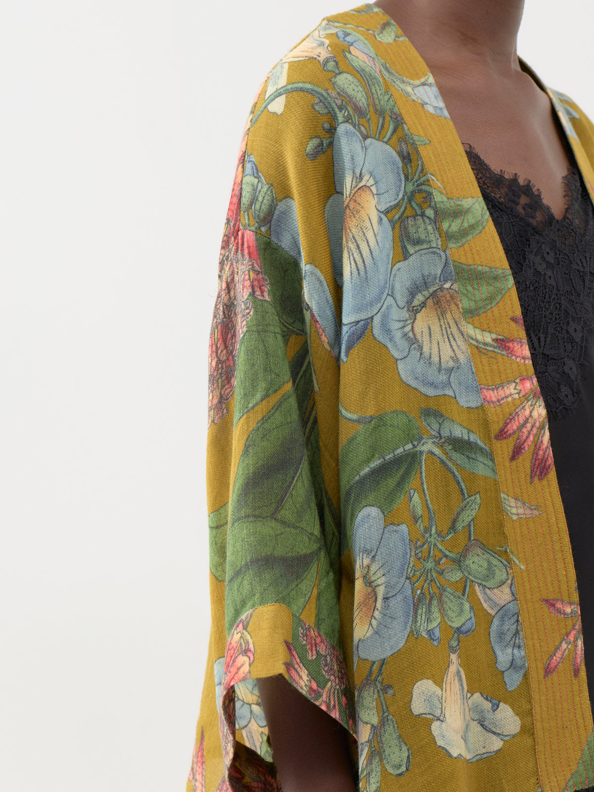 Rhodoleia 100% Wool Kimono