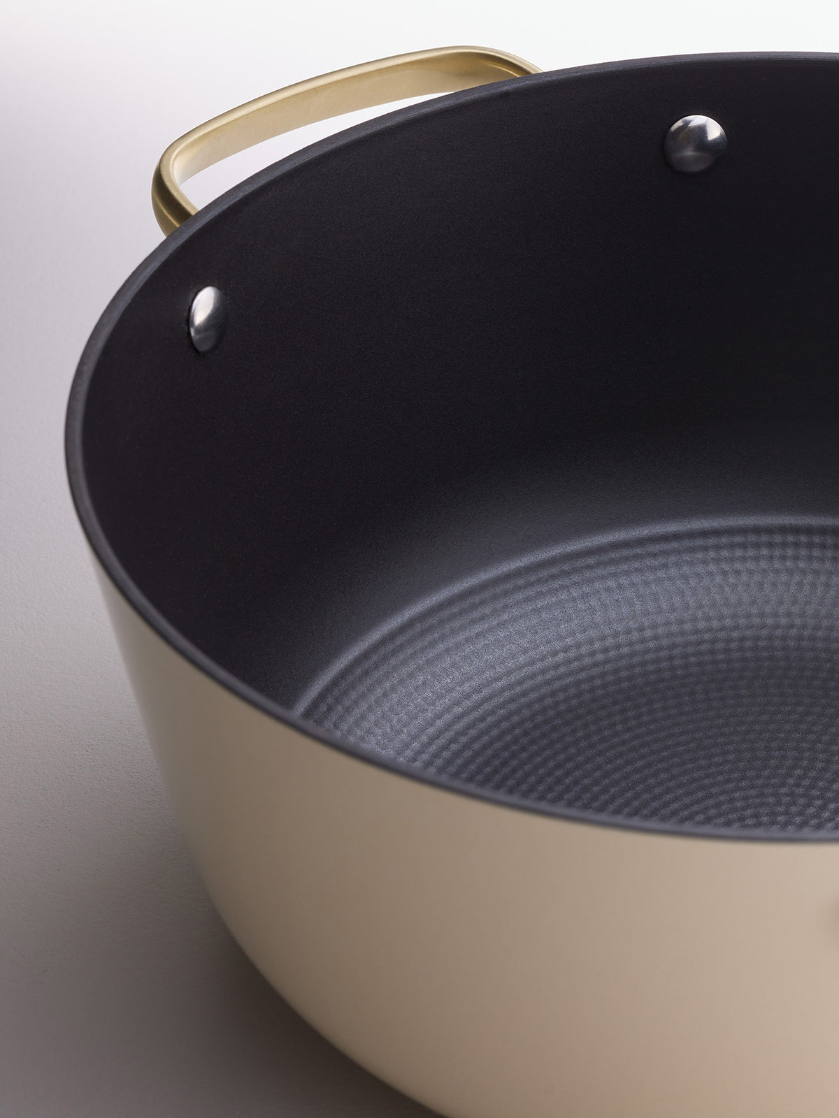 Cast Light Casserole Dish 24cm 3L
