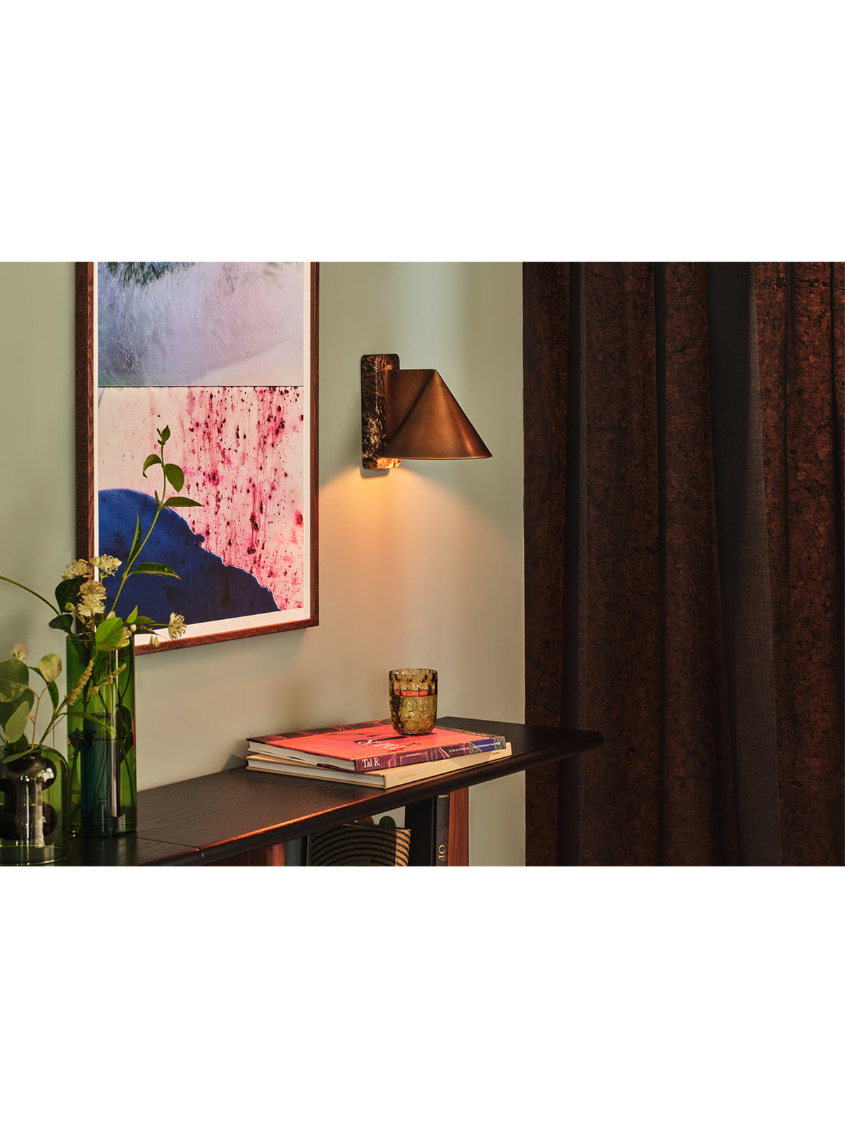 Amis Wall Light