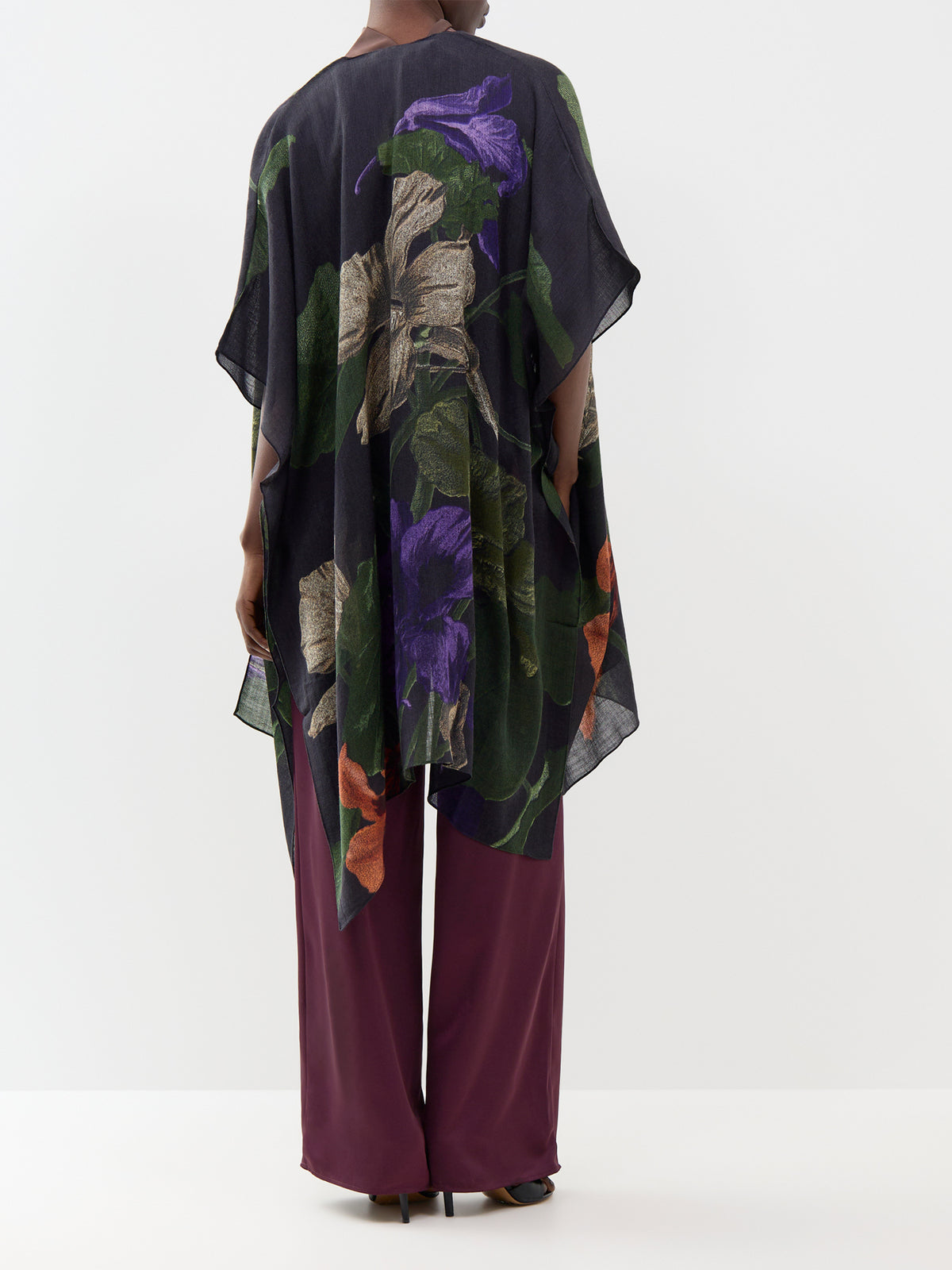 Nasturtium Wool Throwover - Black