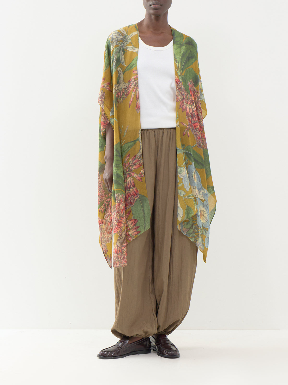 Rhodoleia 100% Wool Throwover