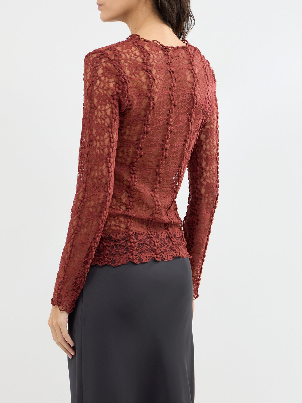 Grown-On Neck Lace Top