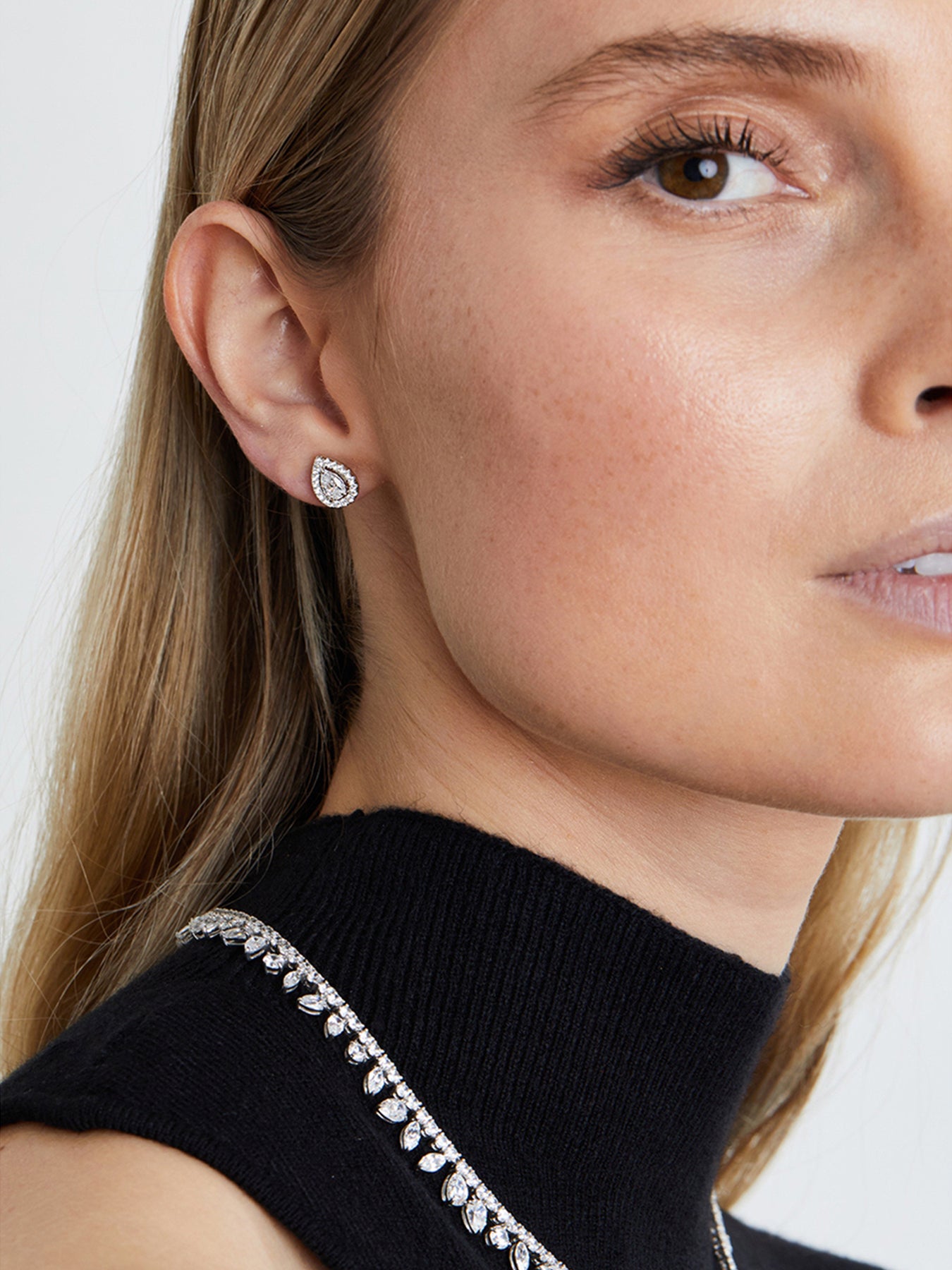 Emile Pear Borderset Studs
