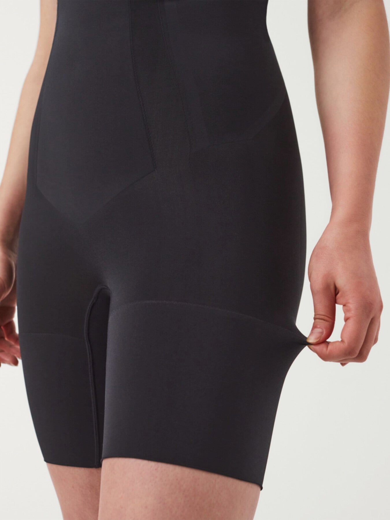 Oncore High-Waisted Mid-Thigh Short