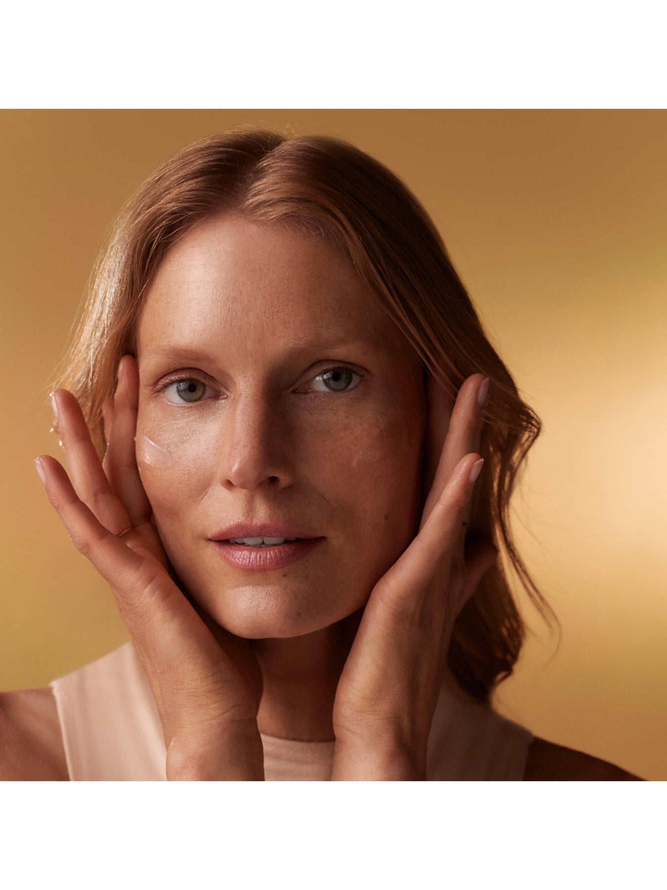 Future Solution LX Intensive Firming Contour Serum