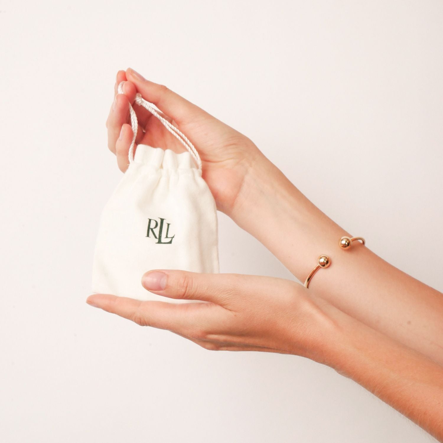 Silver Tone Beaded Bracelet with Toggle Clasp