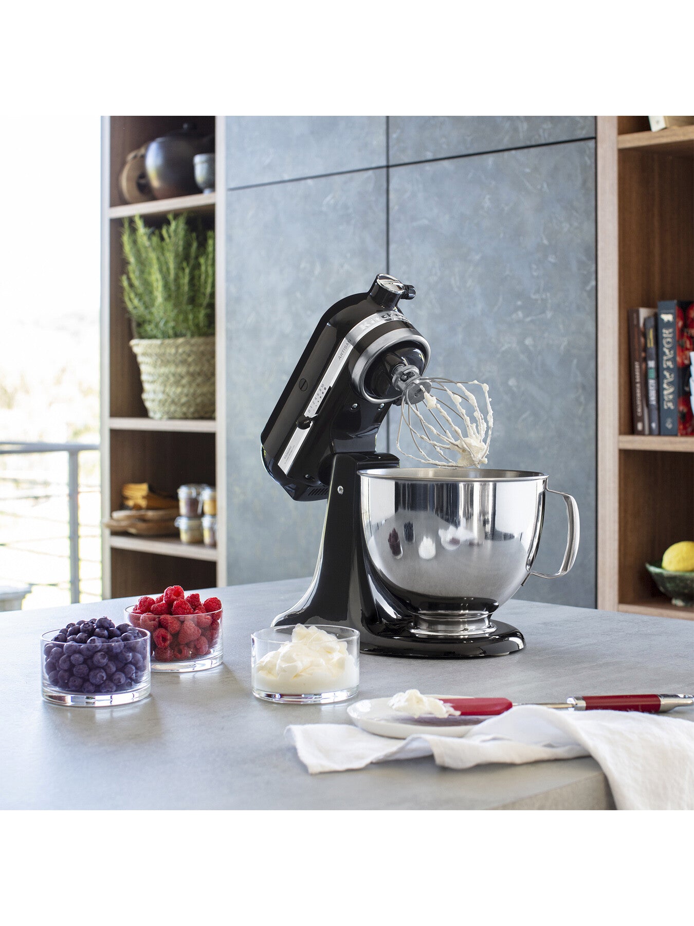 Artisan Tilt-Head Stand Mixer 4.8L