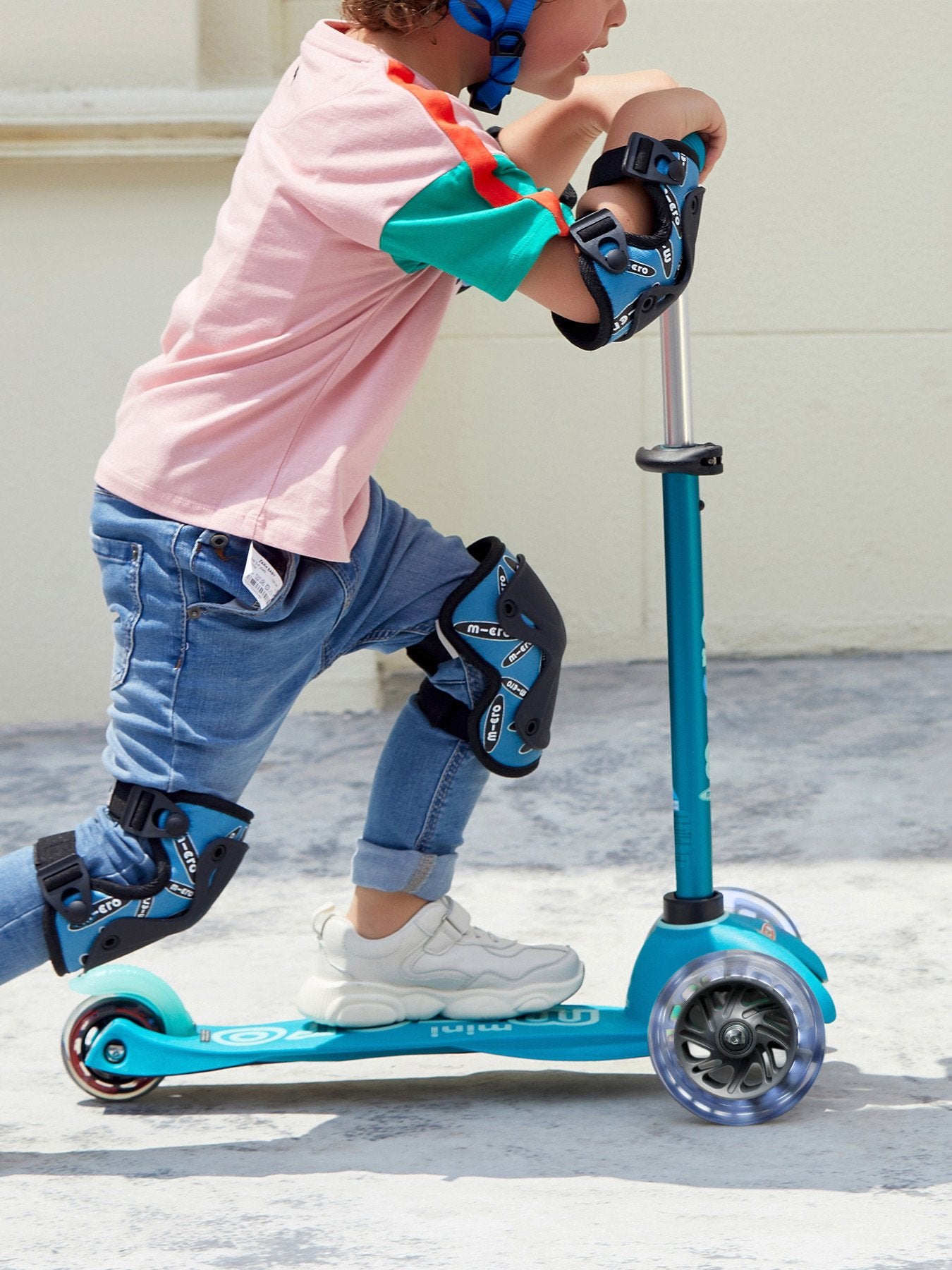 Blue Complete Scooter Bundle (Scooter, Helmet, Bell, Pull and Carry)