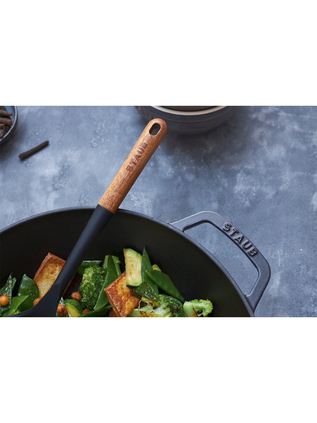 Round Cast Iron Wok 30cm