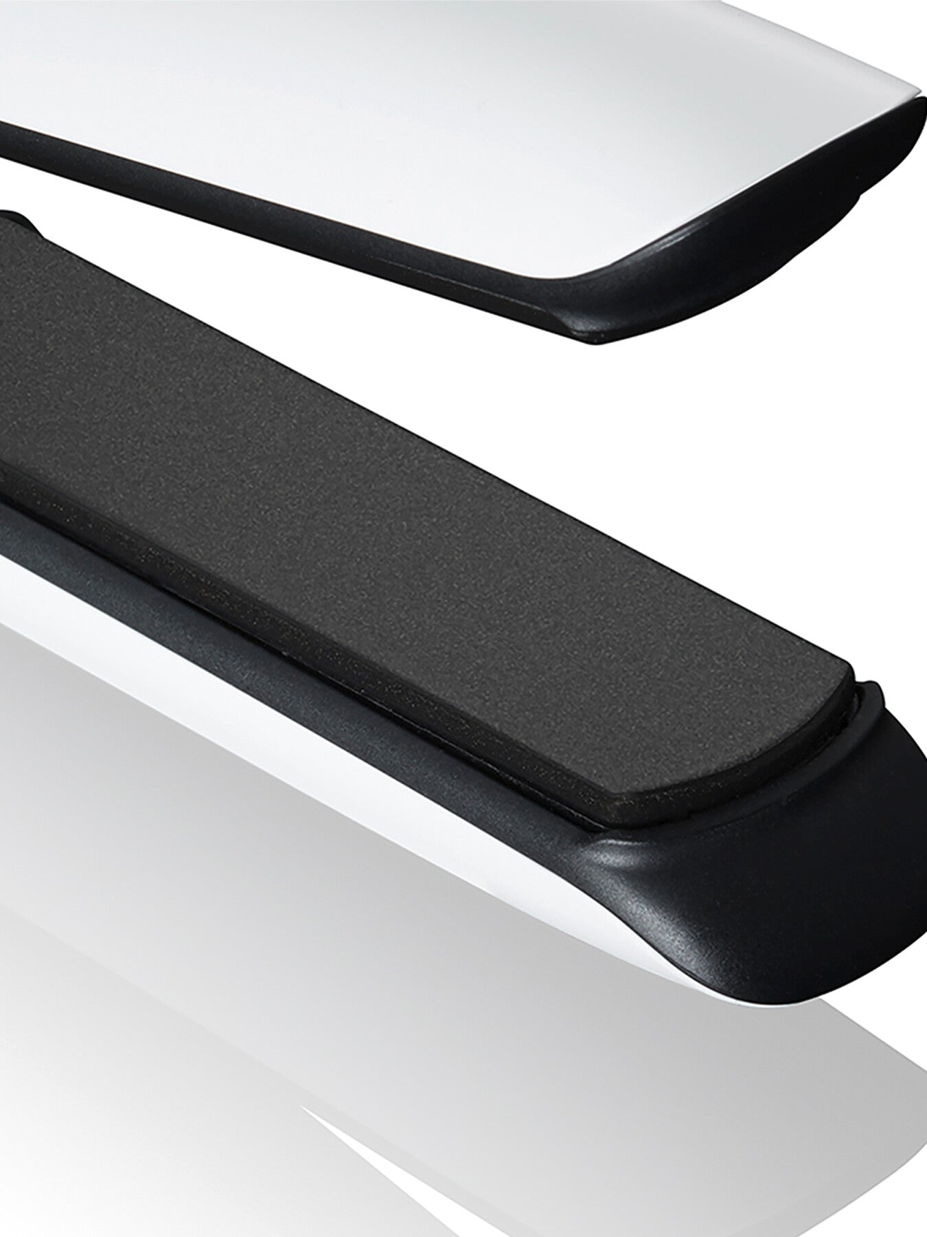 ghd Platinum - Hair Straightener white