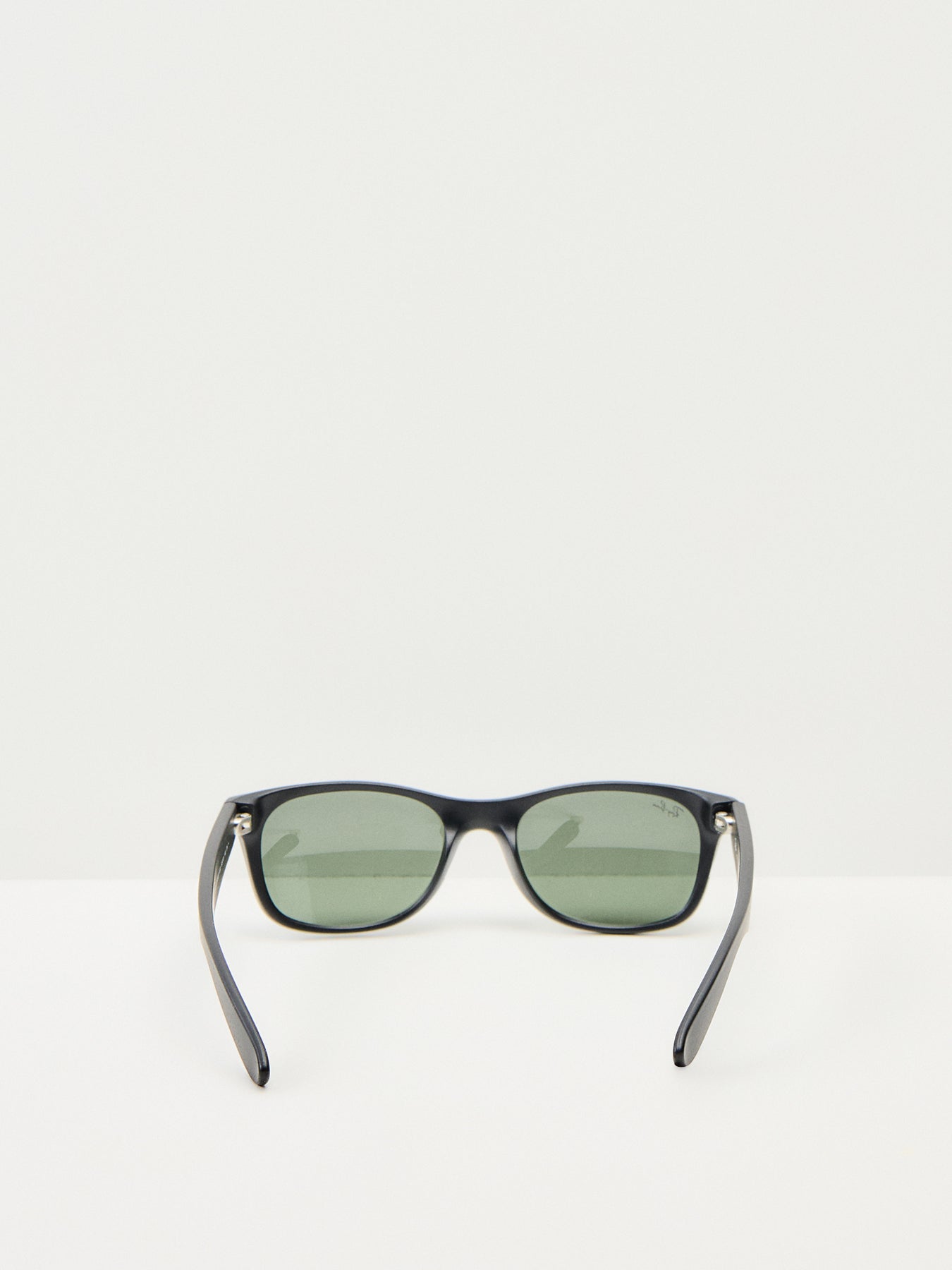 RB2132 New Wayfarer Classic Sunglasses