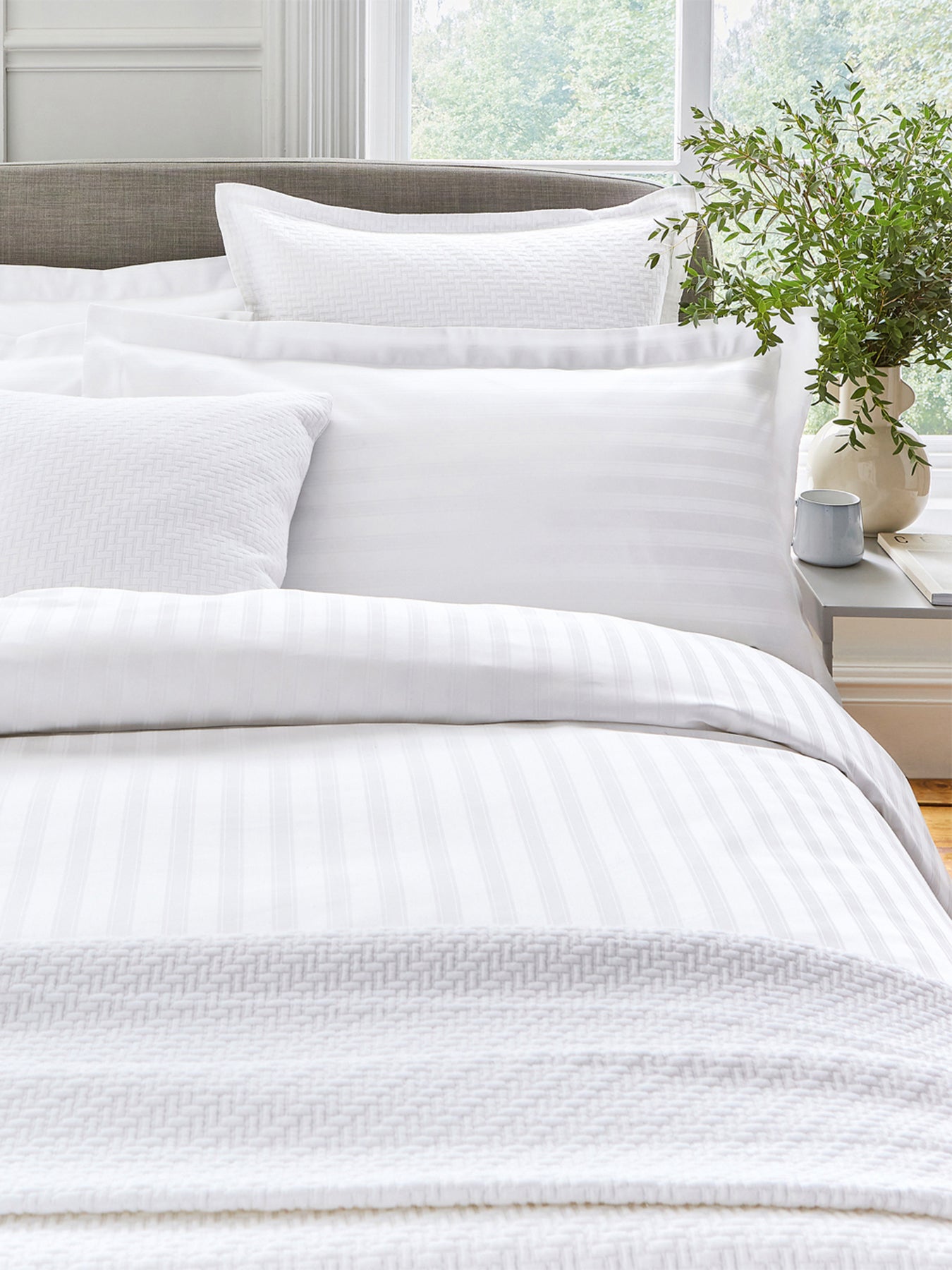 Adan White Double Duvet Cover