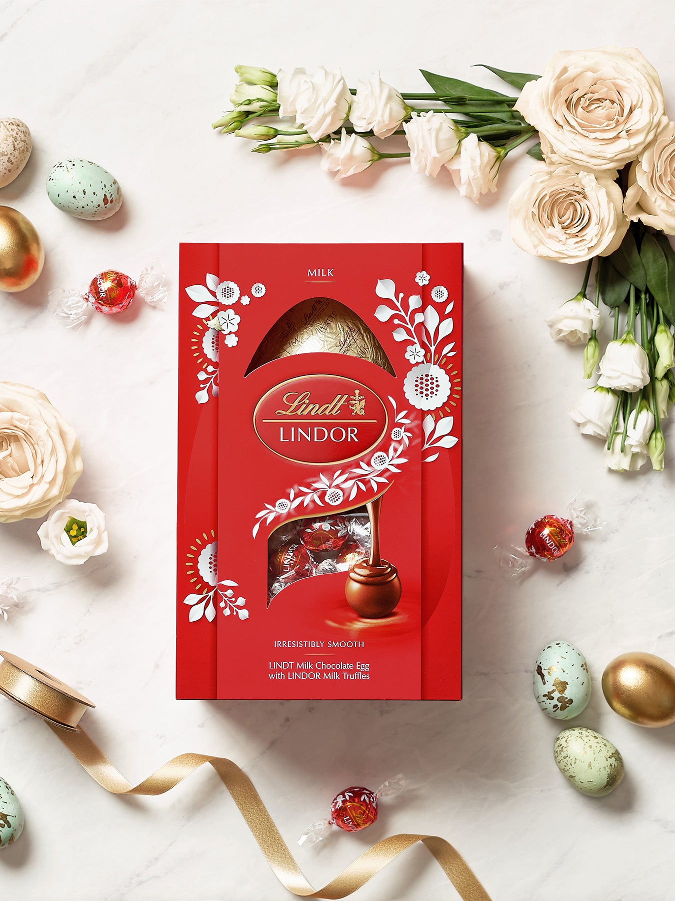 Lindt Lindor Milk Chocolate Easter Egg with Truffles 260g