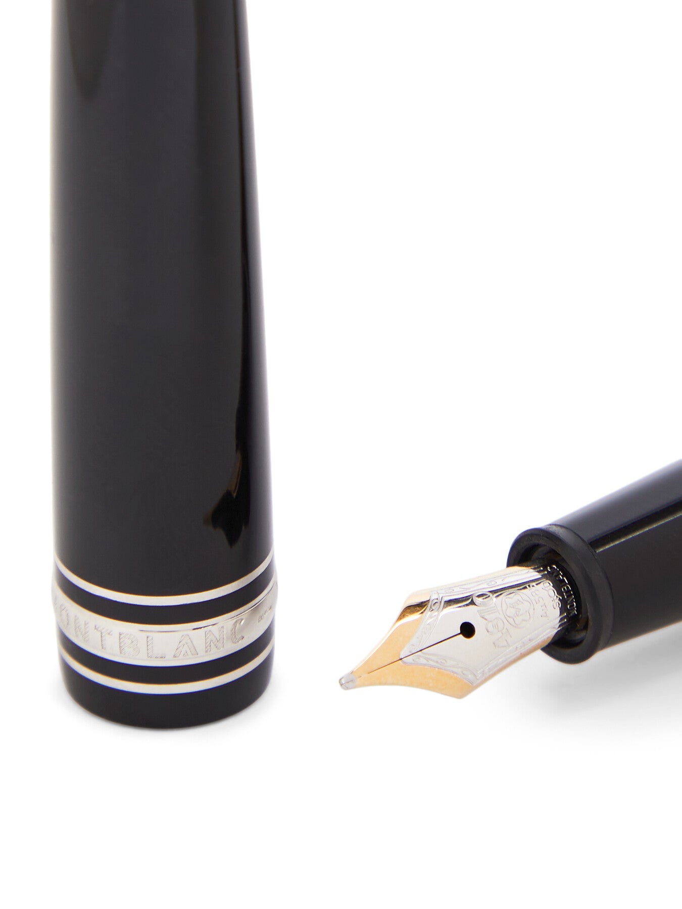Meisterstück Platinum-Coated Classique Fountain Pen