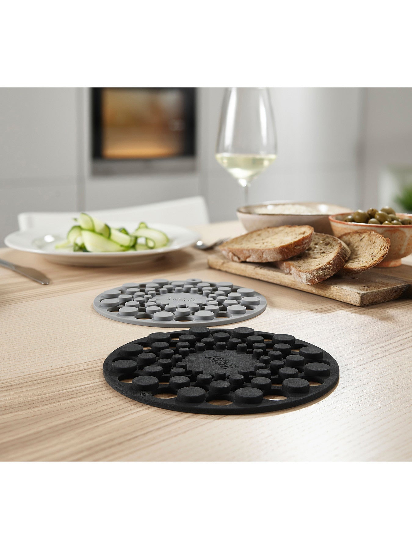Spot-On Set of 2 Silicone Trivets