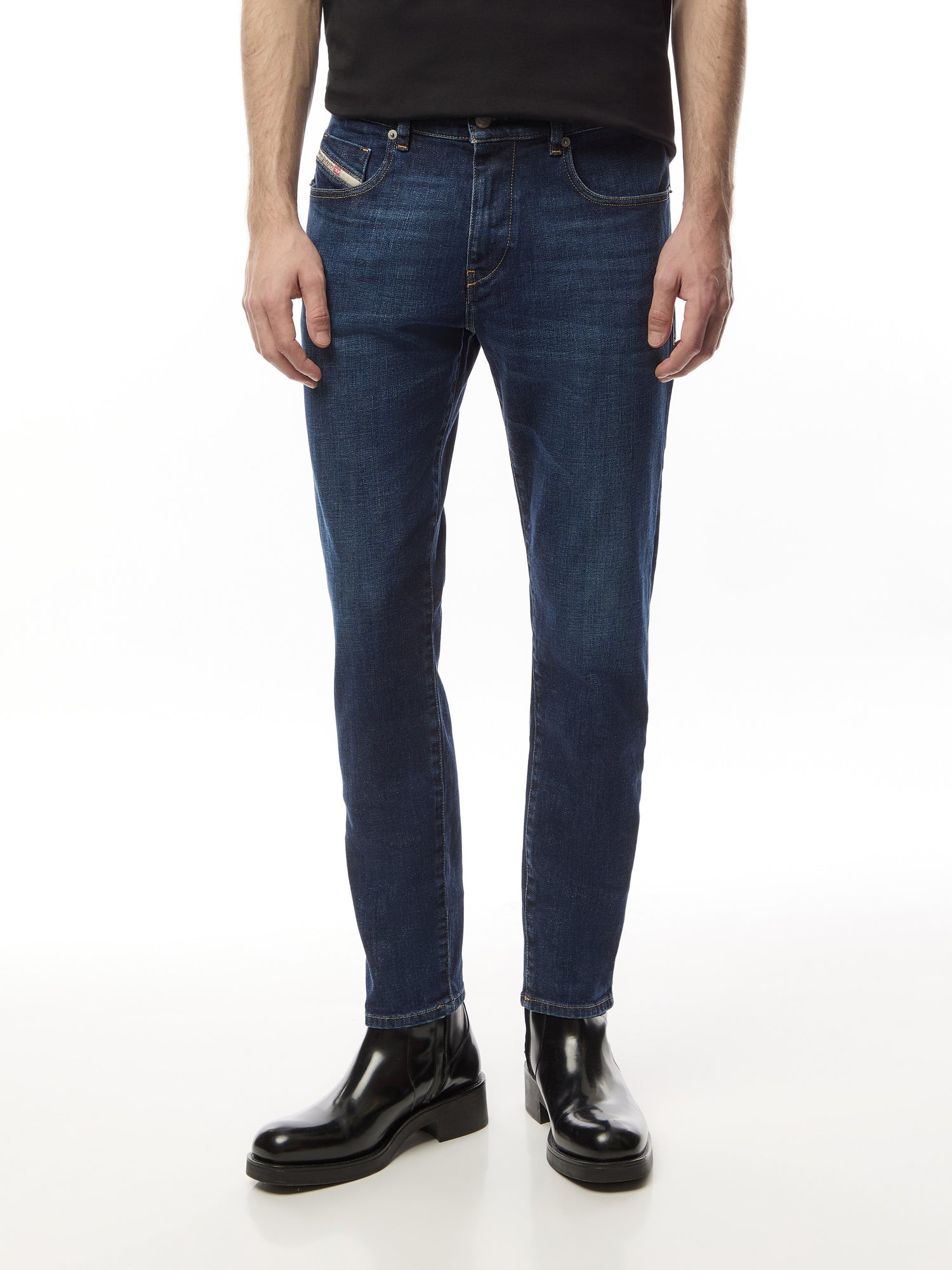 2019 D-Strukt Slim Fit Jeans