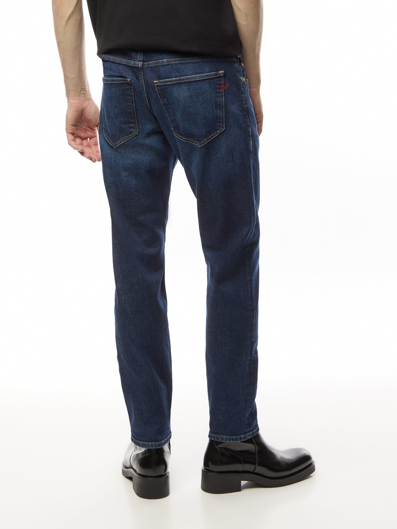2019 D-Strukt Slim Fit Jeans