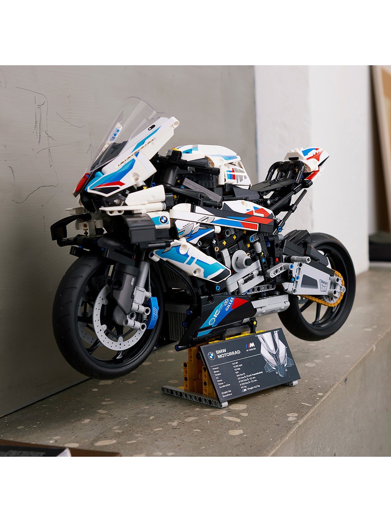 Technic BMW M 1000 RR Motorbike Model Kit 42130