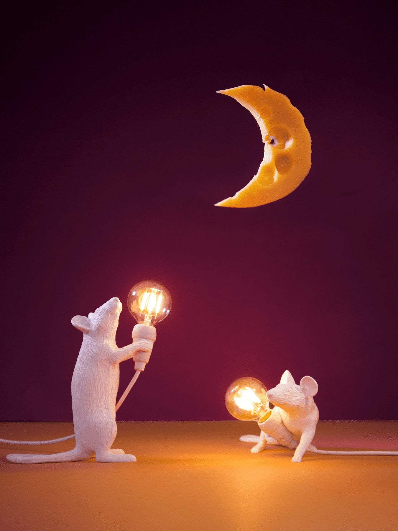 Step Standing Mouse Lamp