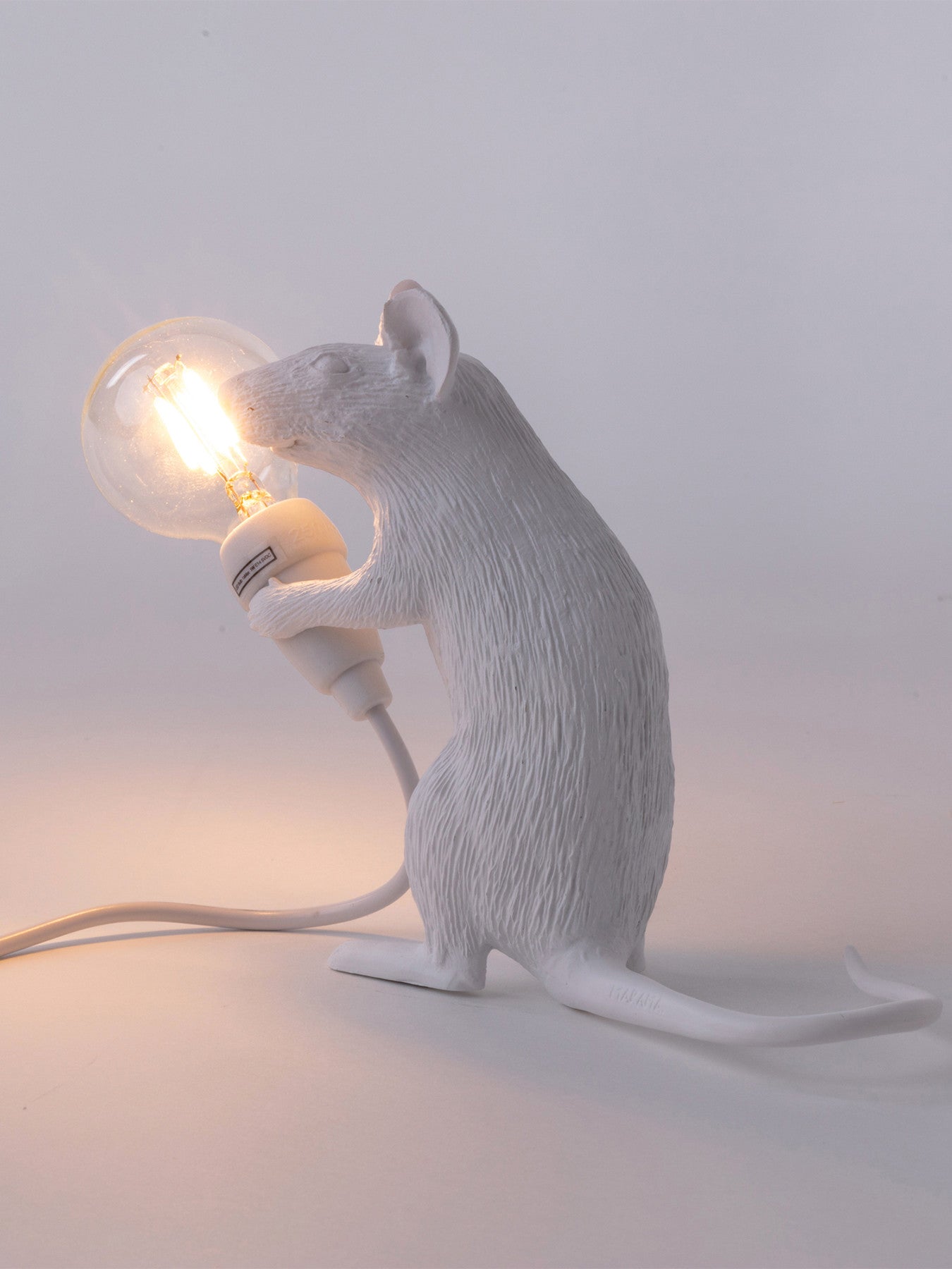 Mac Sitting Mouse Lamp