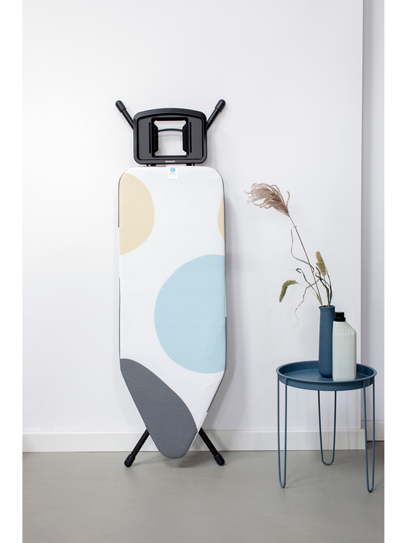 Ironing Board C with Solid Steam Iron Rest 124x45 cm