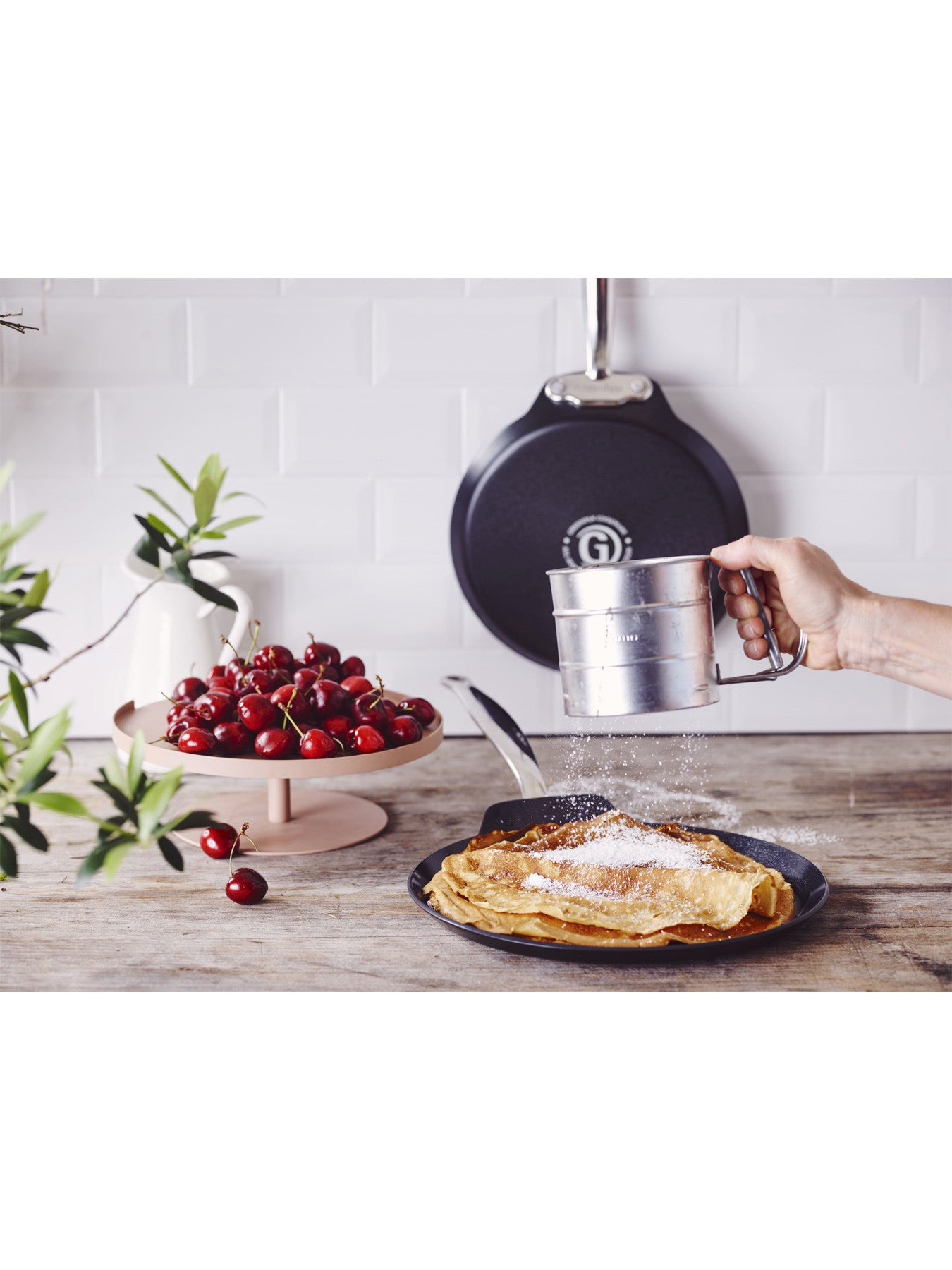 Barcelona Pro Heavy Guage Aluminium Pancake Pan 24cm