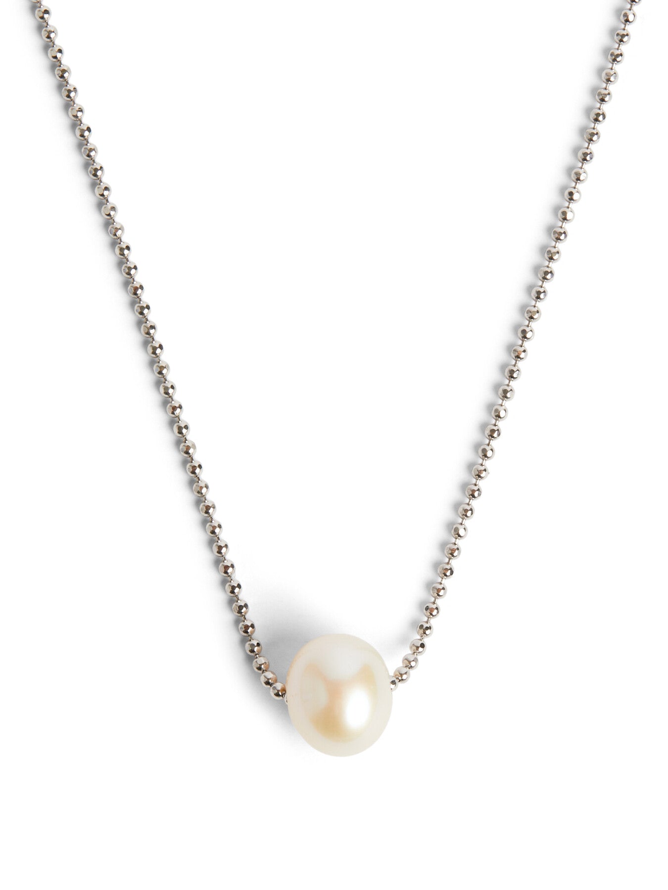 Essential White Pearl Necklace