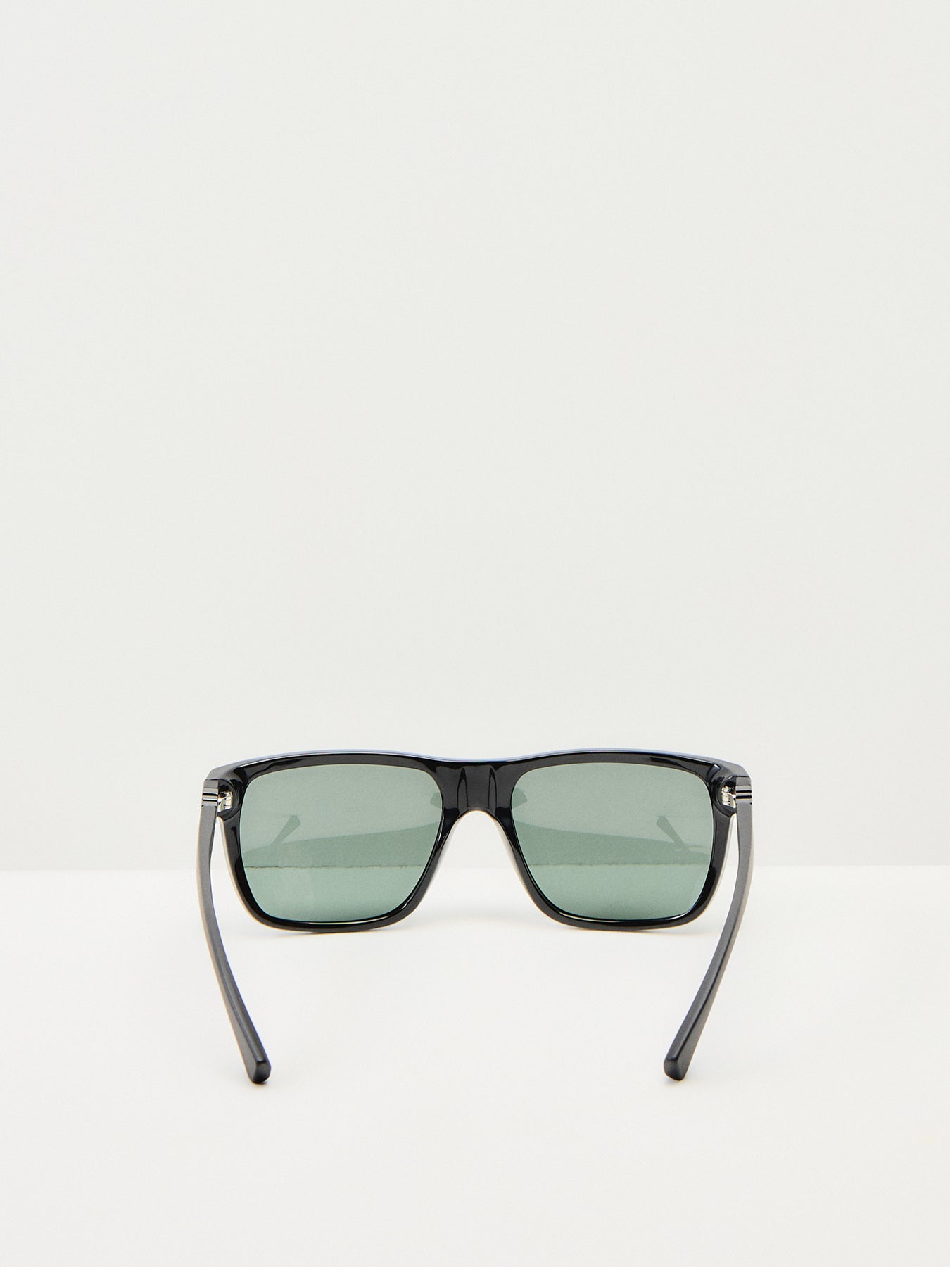 EA4035 Pillow Shaped Sunglasses