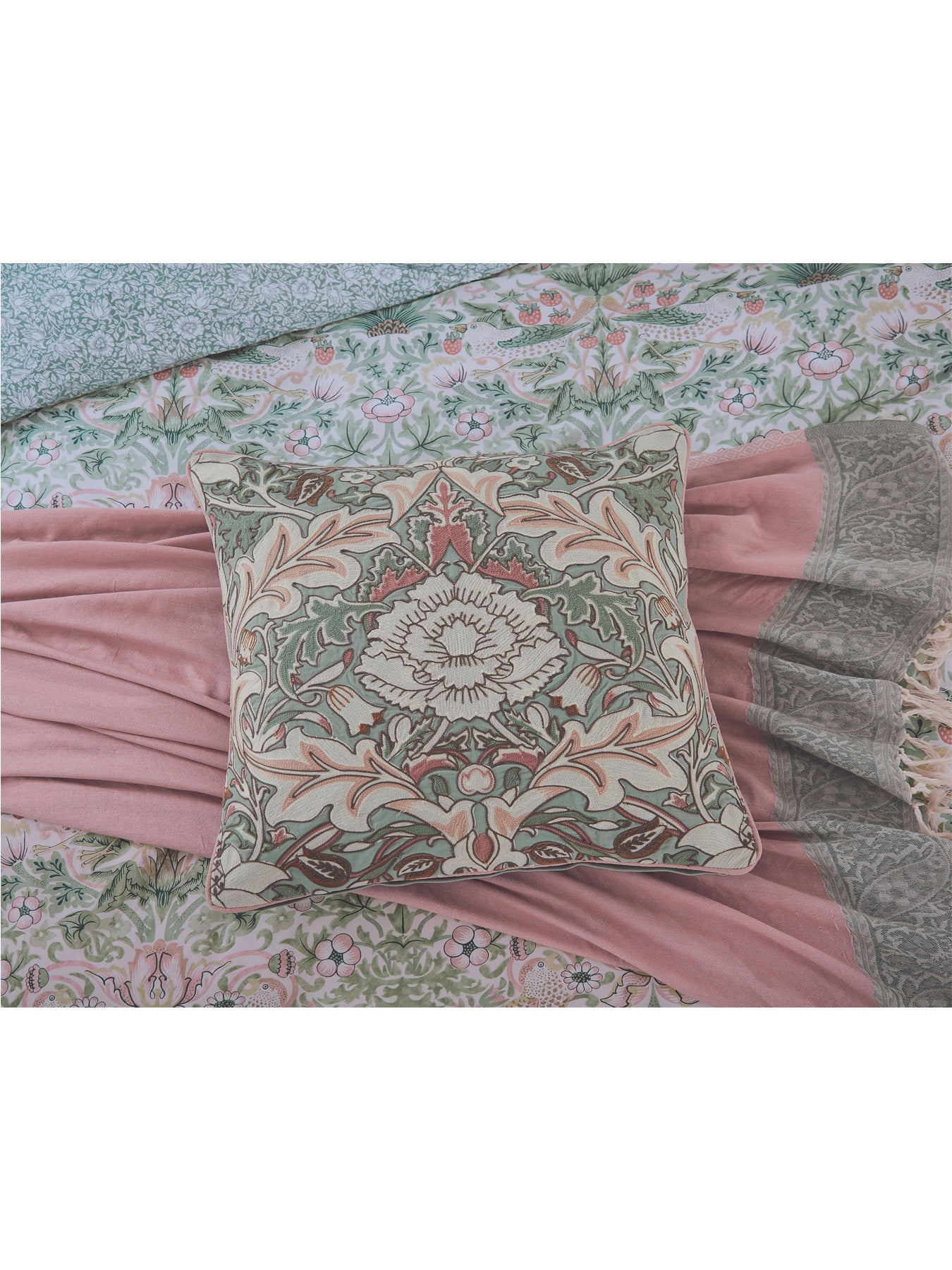 Strawberry Thief Severne Cushion