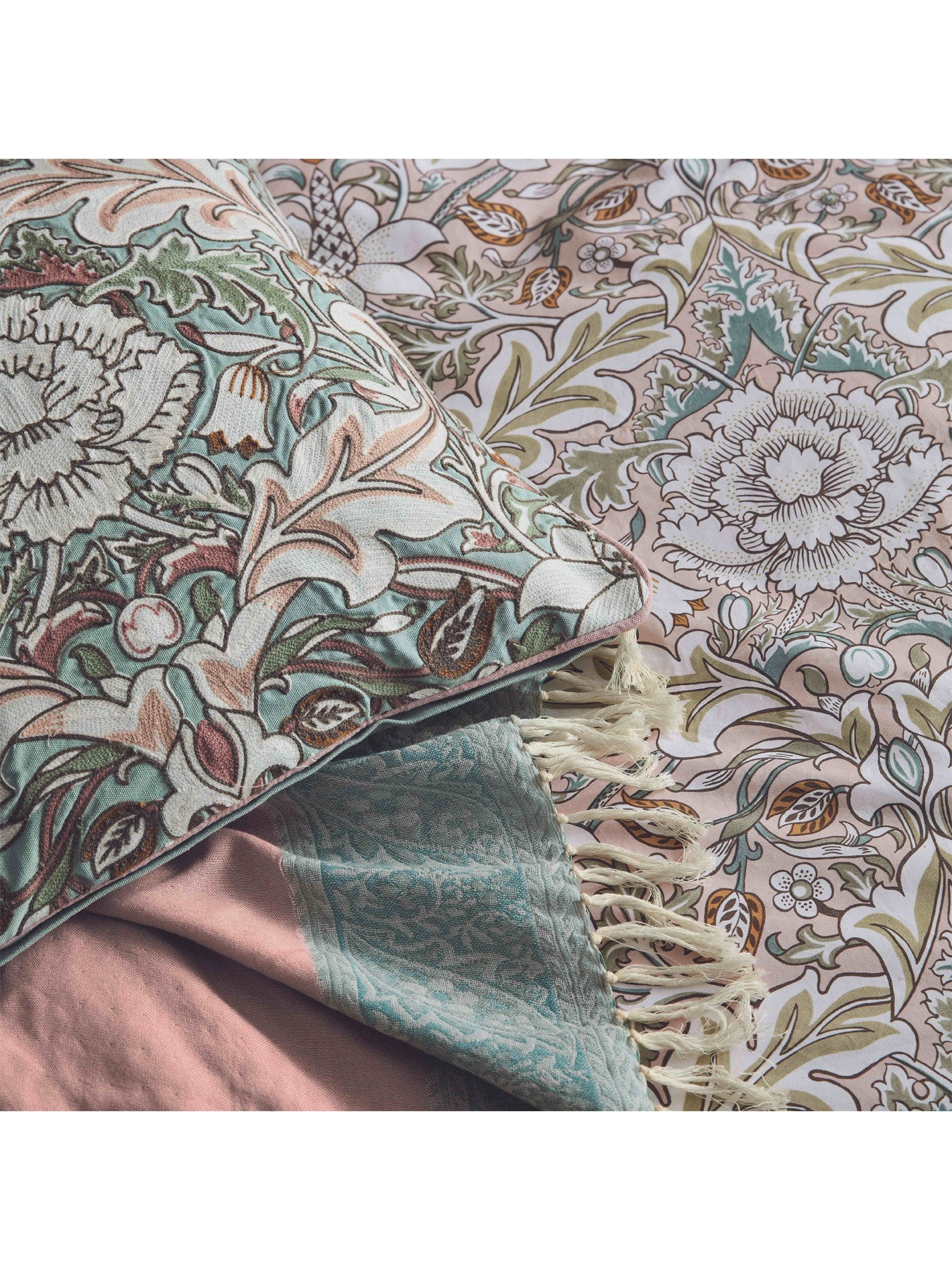 Strawberry Thief Severne Cushion