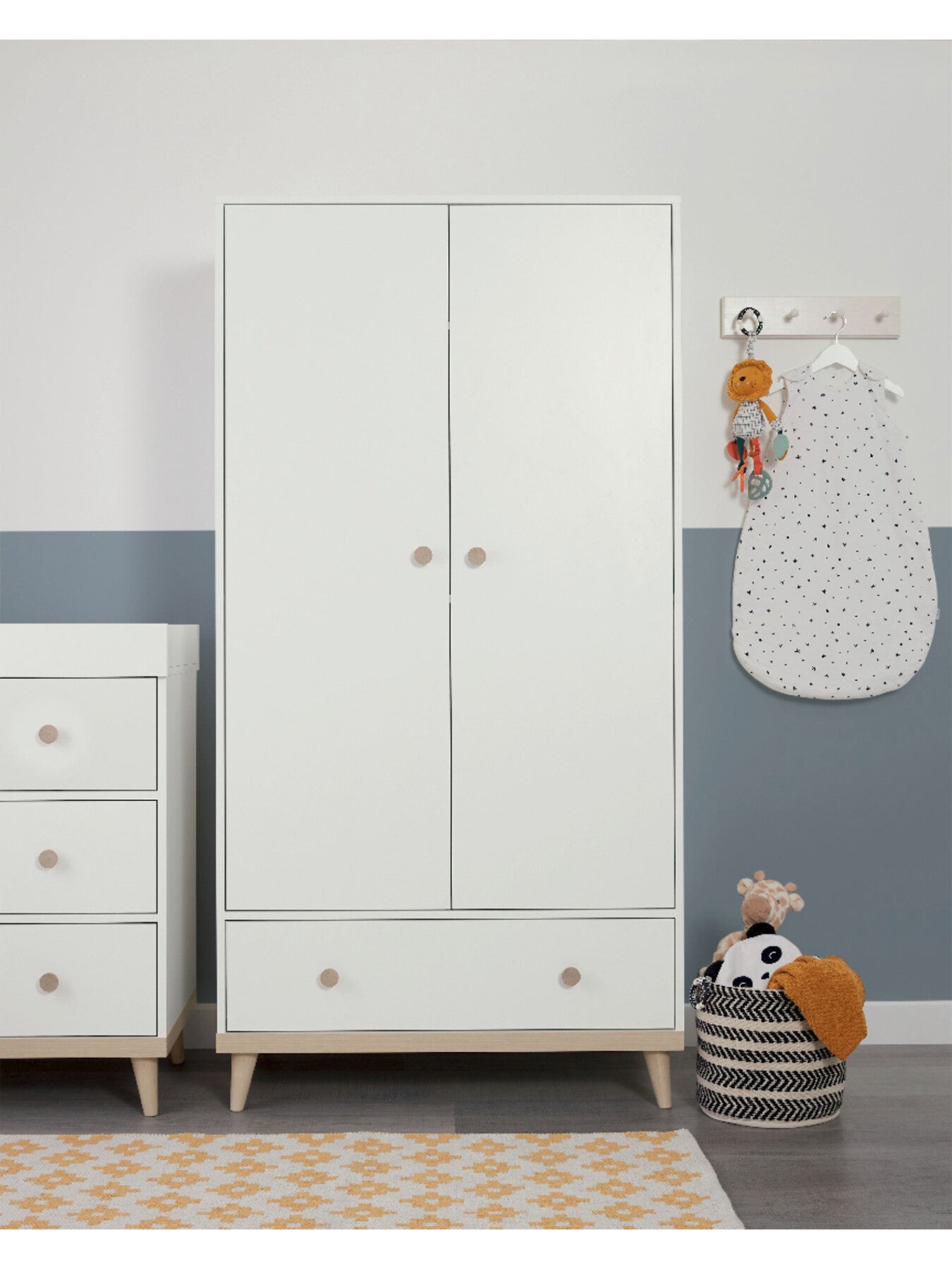 Wildly Lion Activity Toy