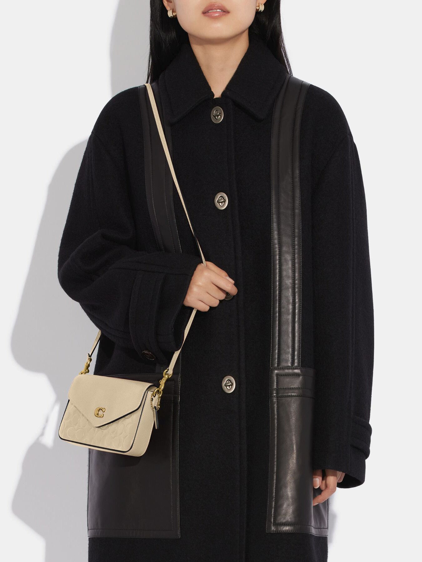 Signature Leather Wyn Crossbody Bag Ivory