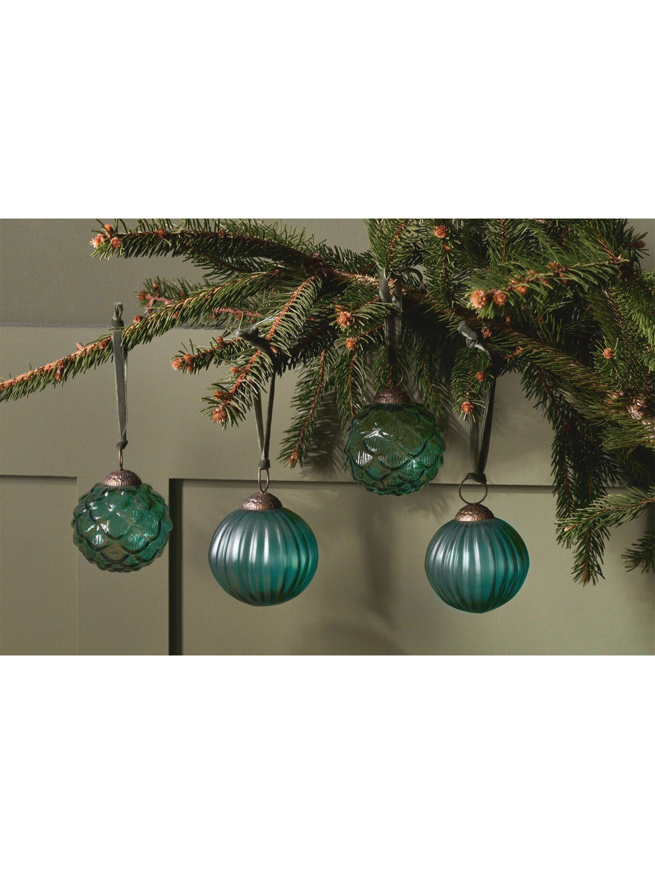 Hara Green Glass Baubles Pack Of 4