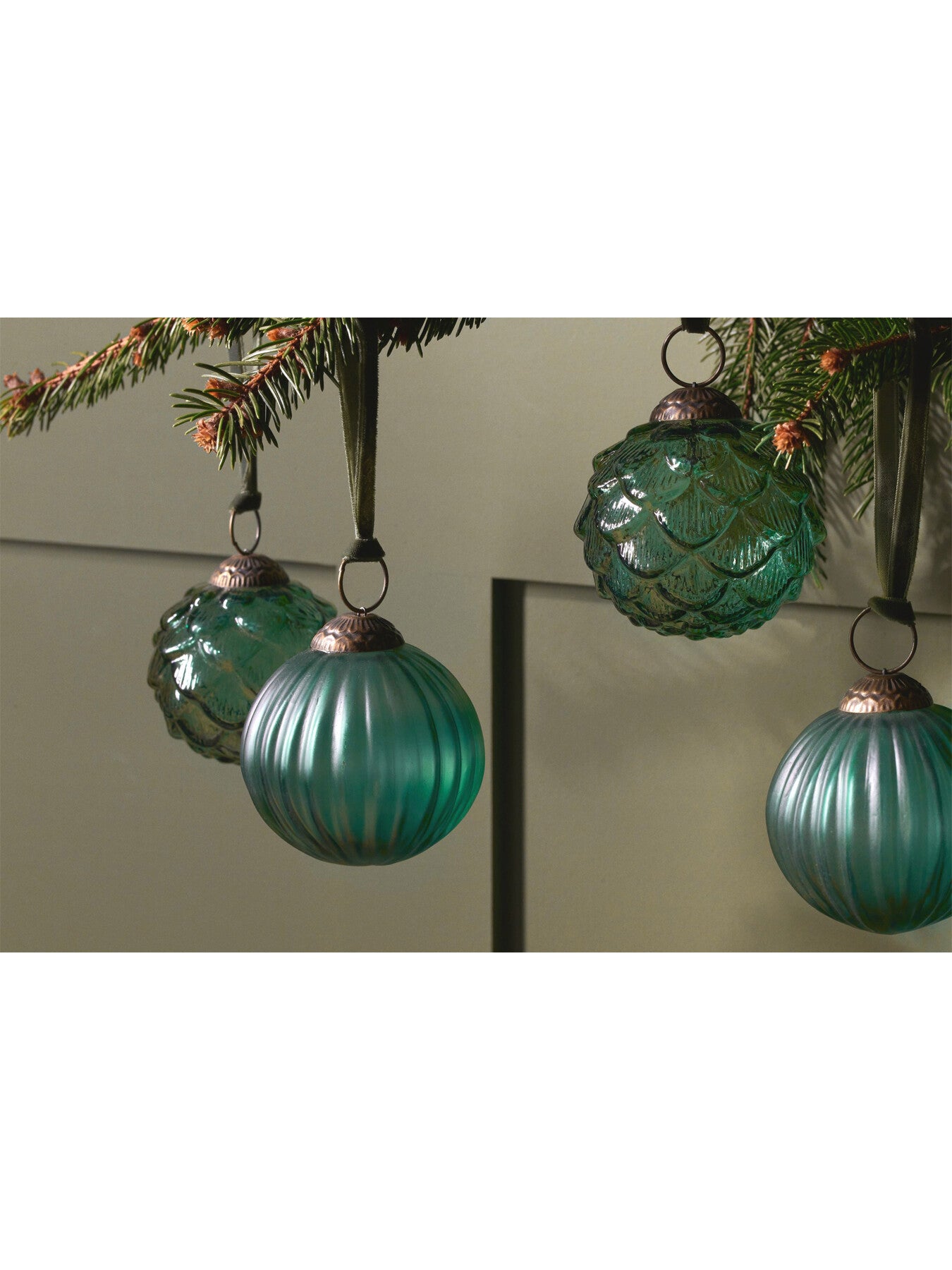 Hara Green Glass Baubles Pack Of 4