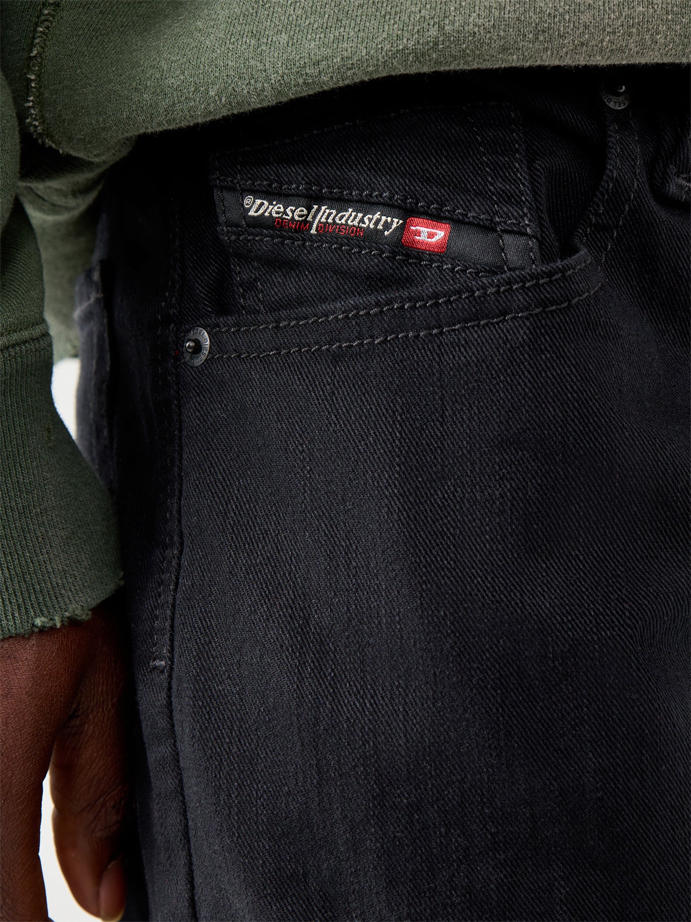 1986 Larkee-Beex Tapered Fit Jeans