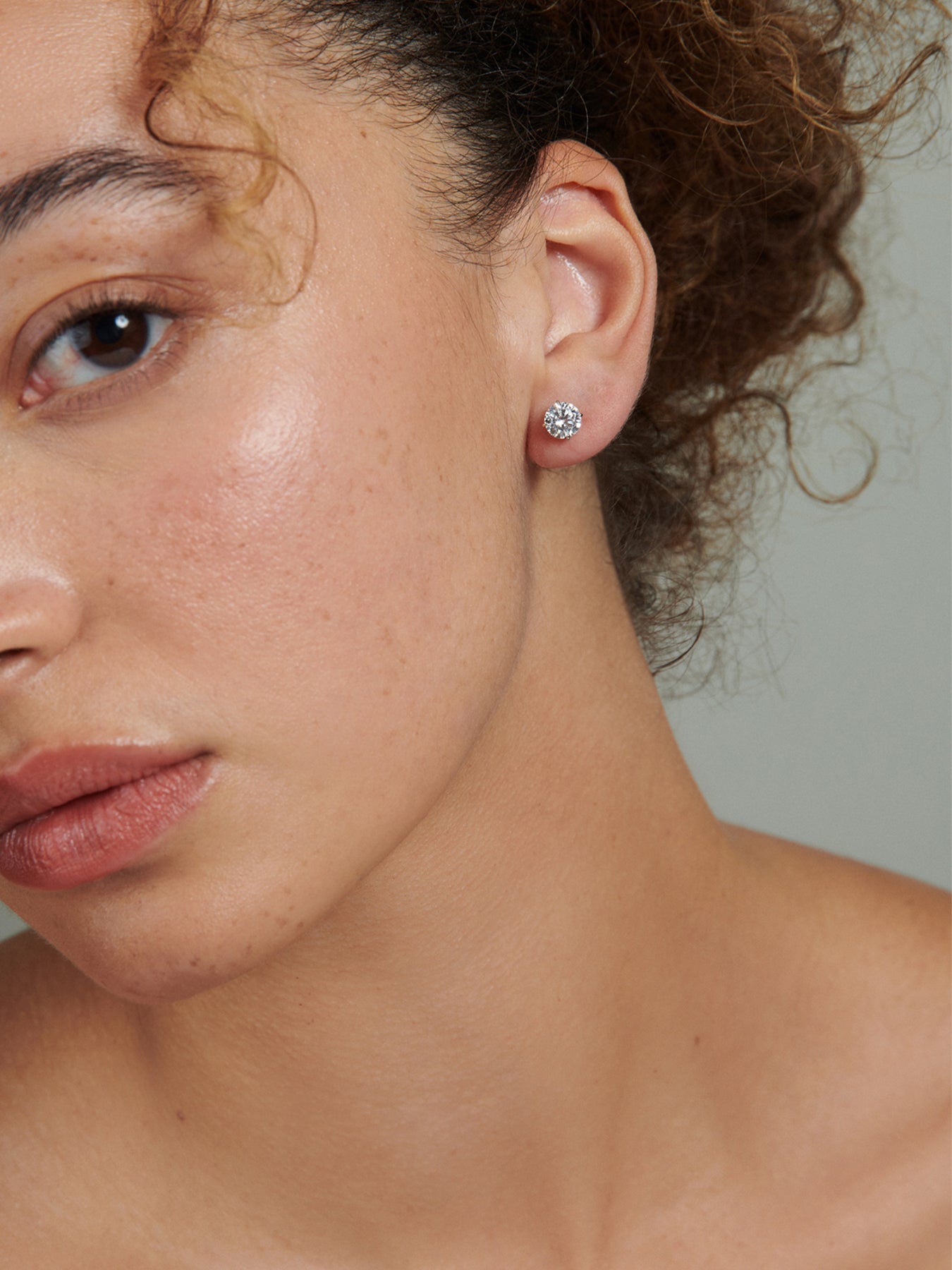 Eternal Four Prong Round studs